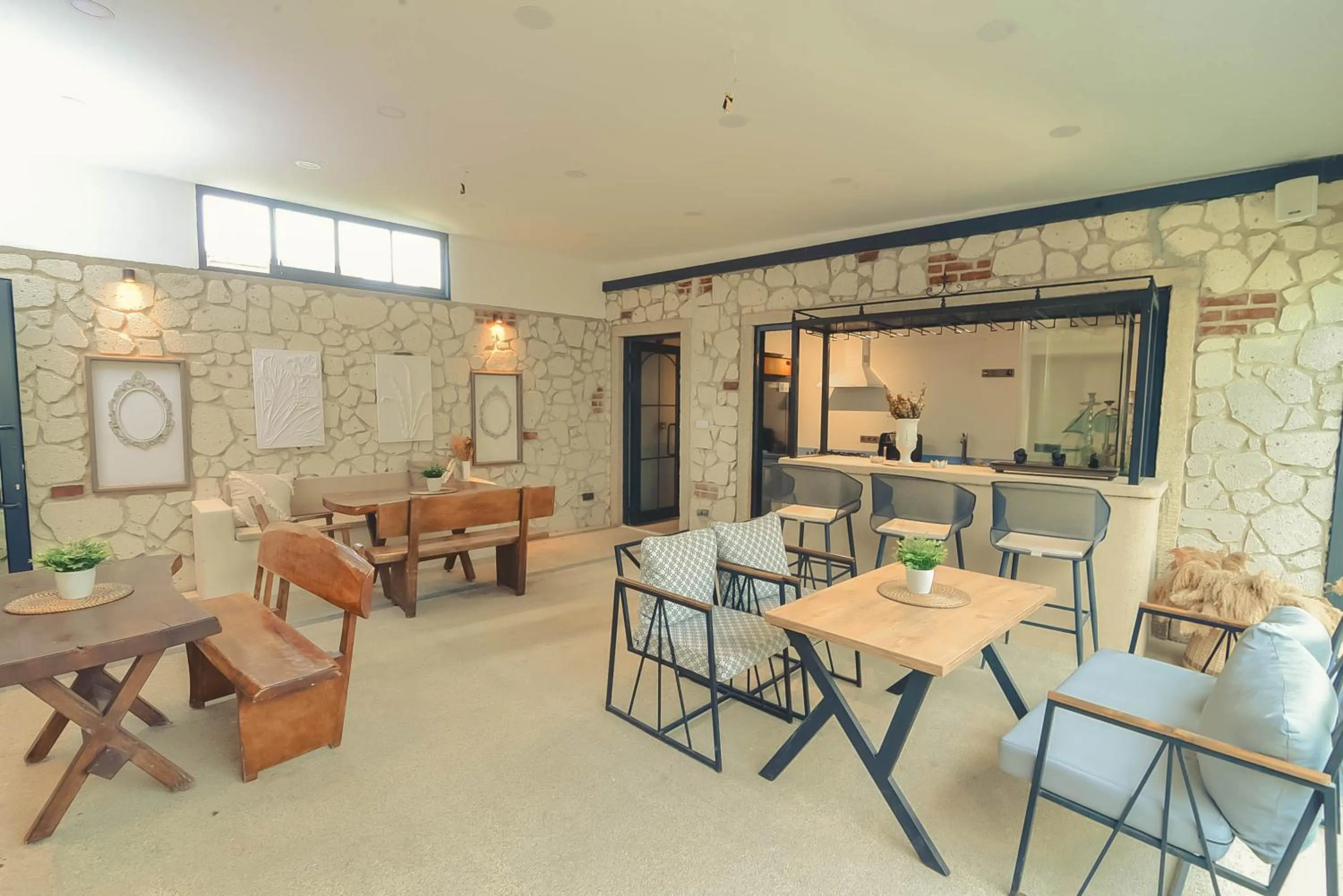 Seating area in Sulty's Avlu