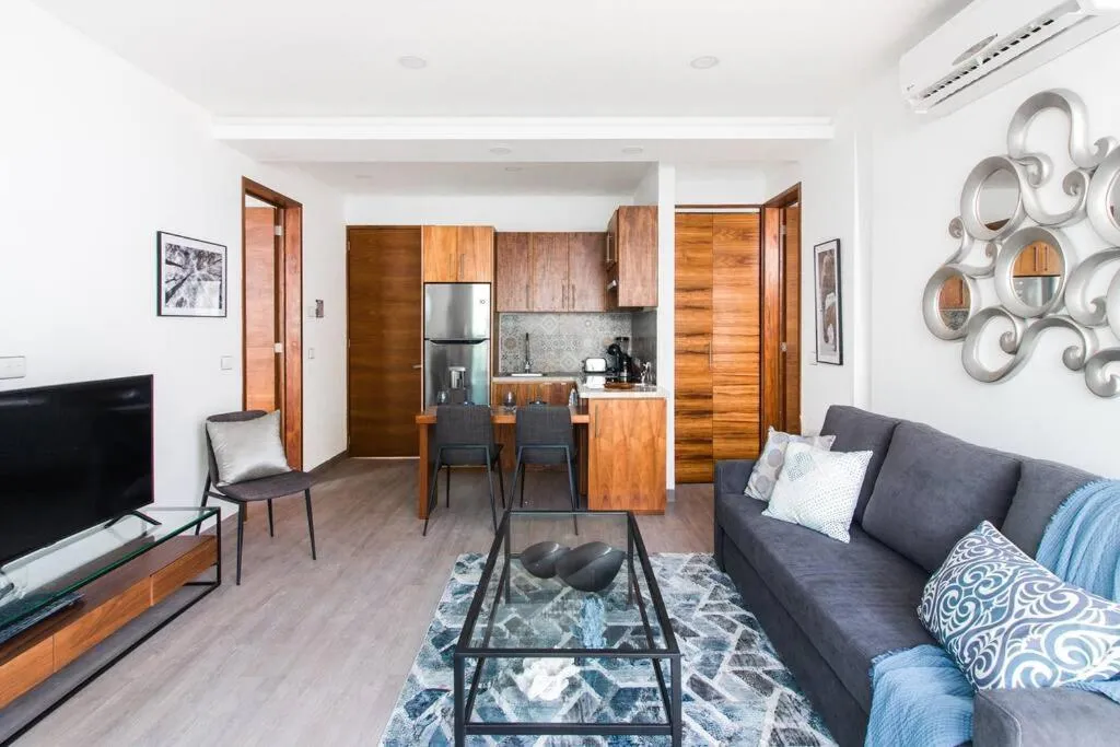 Neem 21 NILAY, Elegant Apartment 10 min from the Beach