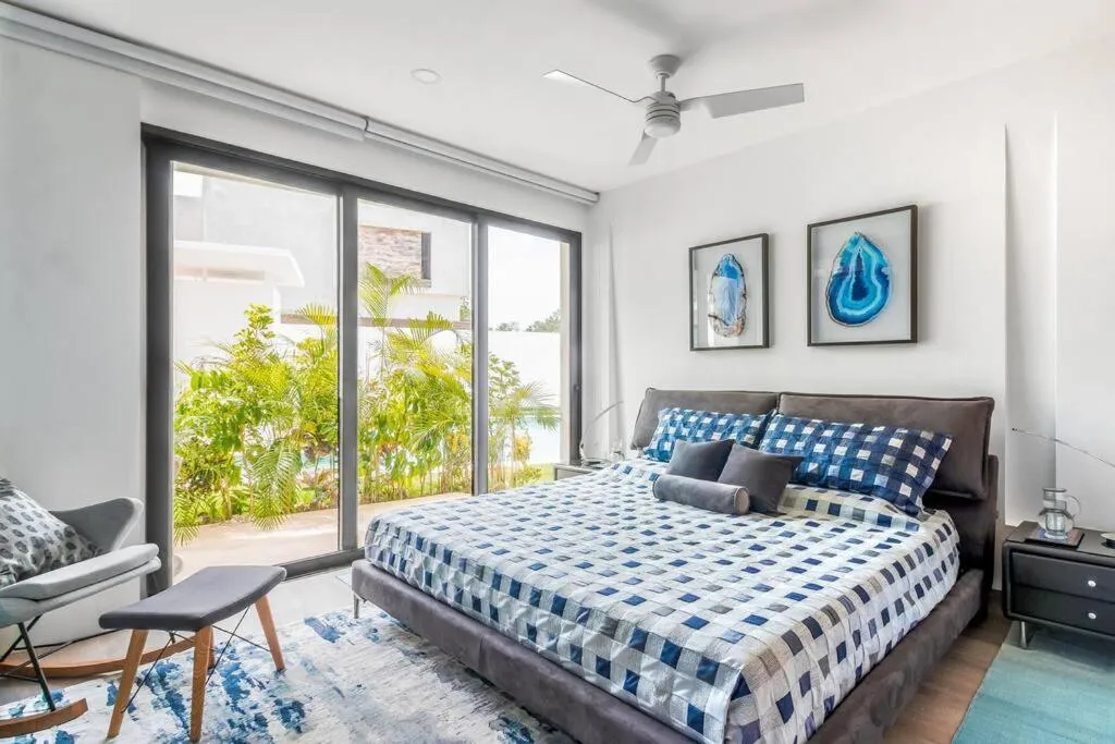 Bed in Neem 21 NILAY, Elegant Apartment 10 min from the Beach