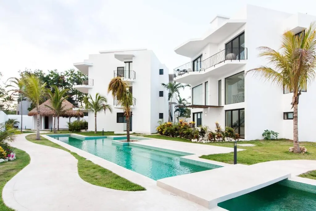 Neem 21 NILAY, Elegant Apartment 10 min from the Beach