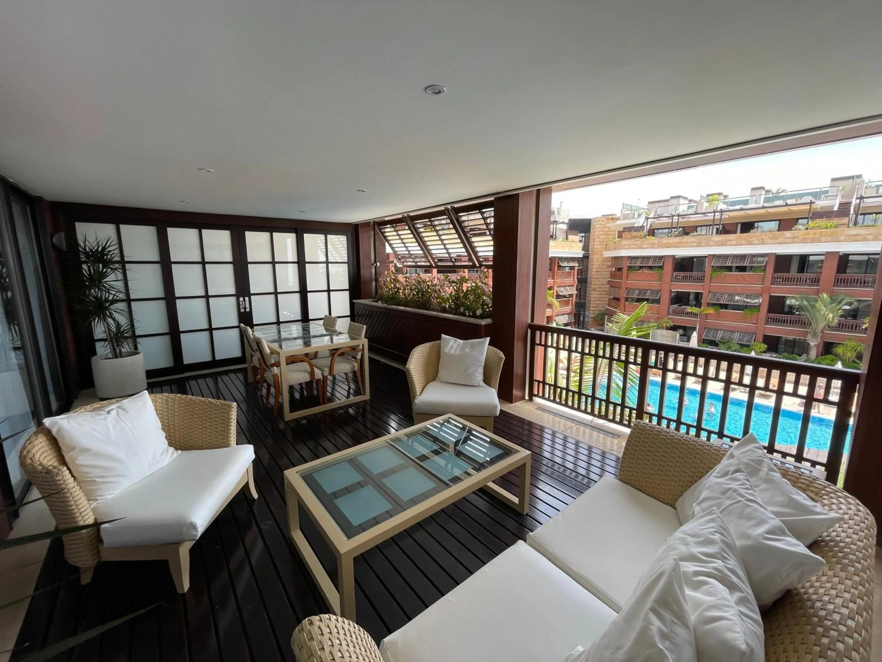 Balcony/Terrace, Bed in Gran Hotel Guadalpín Banus