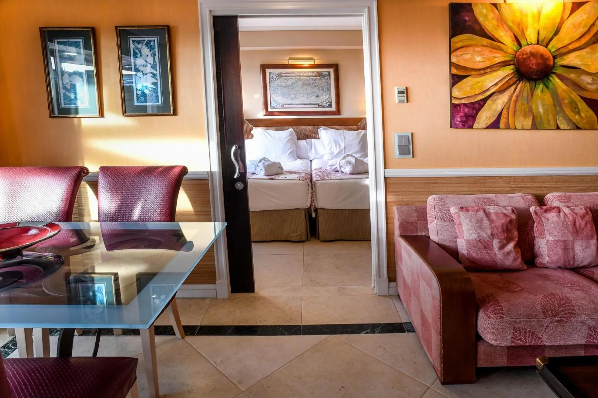 Living room, Bed in Gran Hotel Guadalpín Banus