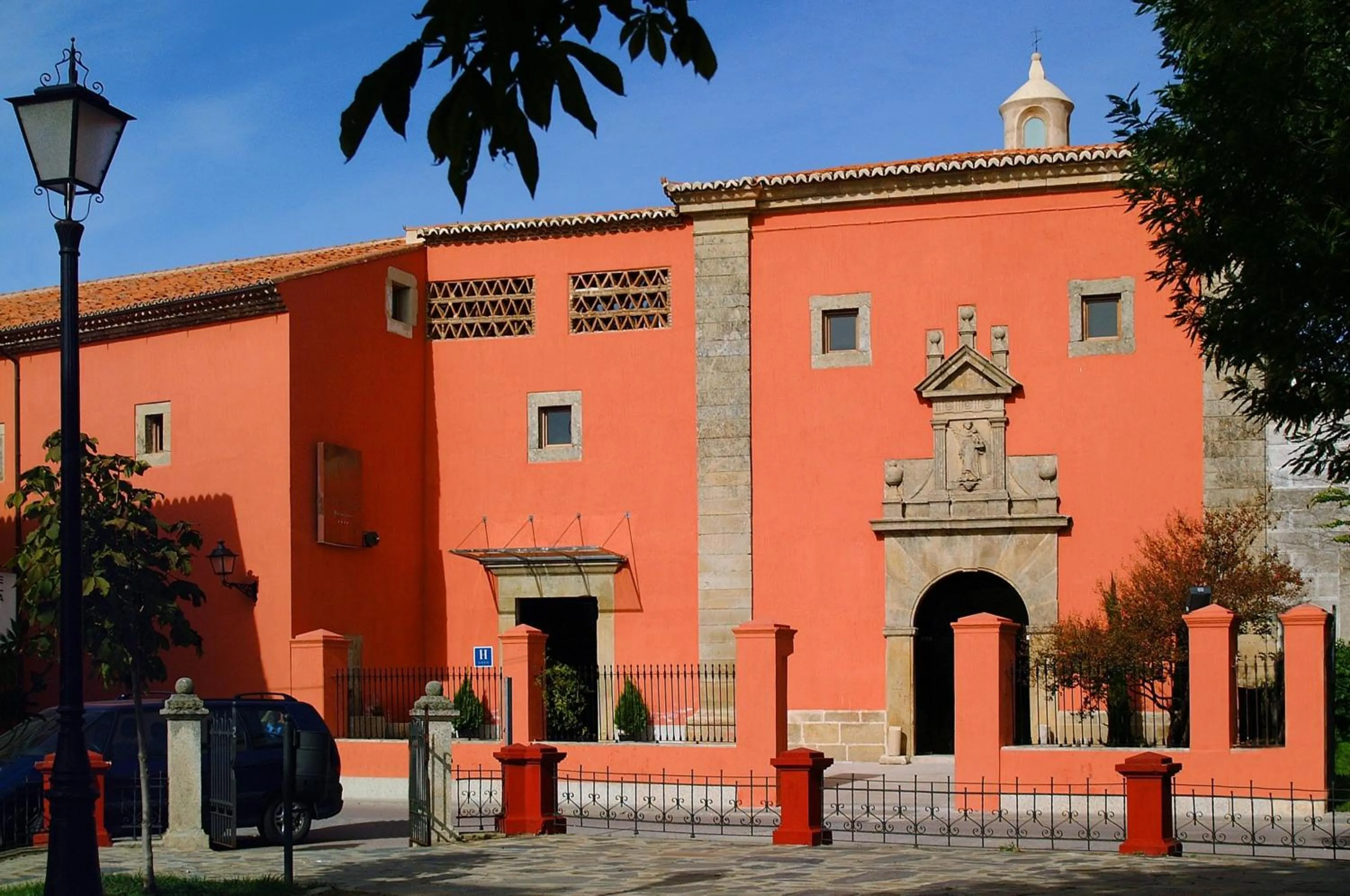 Property building in Izan Trujillo