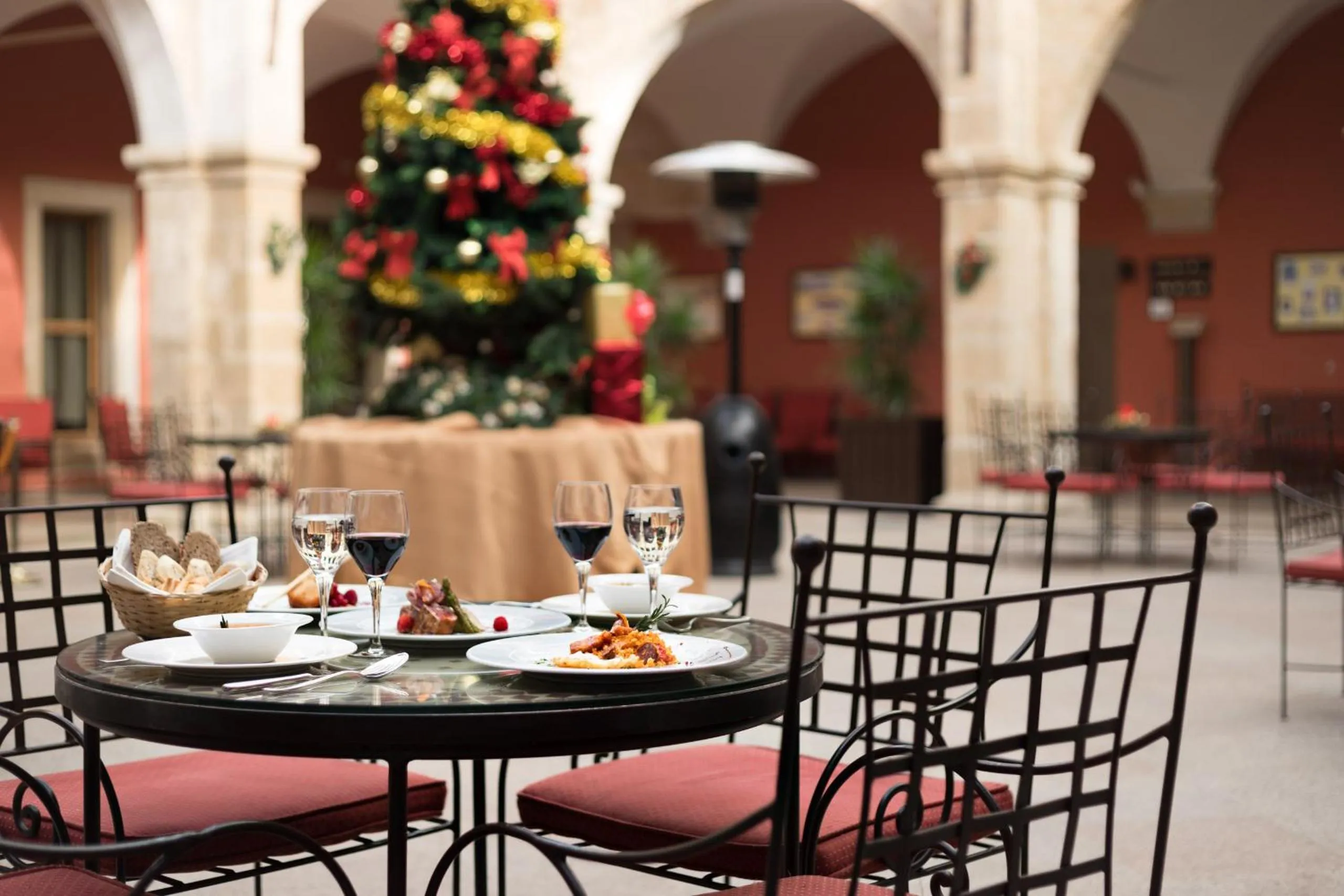 Restaurant/places to eat in Izan Trujillo