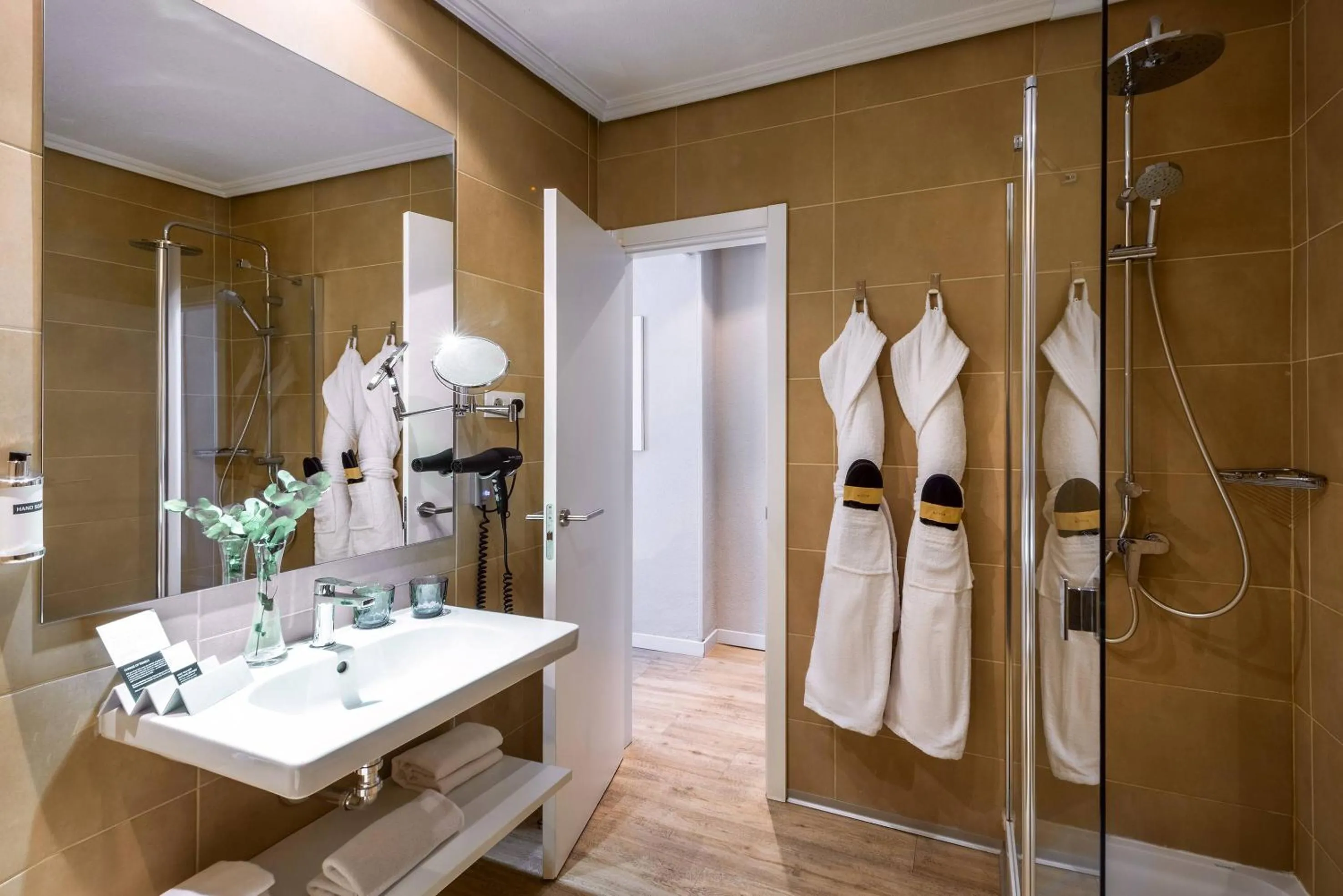 Bathroom in Hotel Madrid Gran Vía 25 Affiliated by Meliá