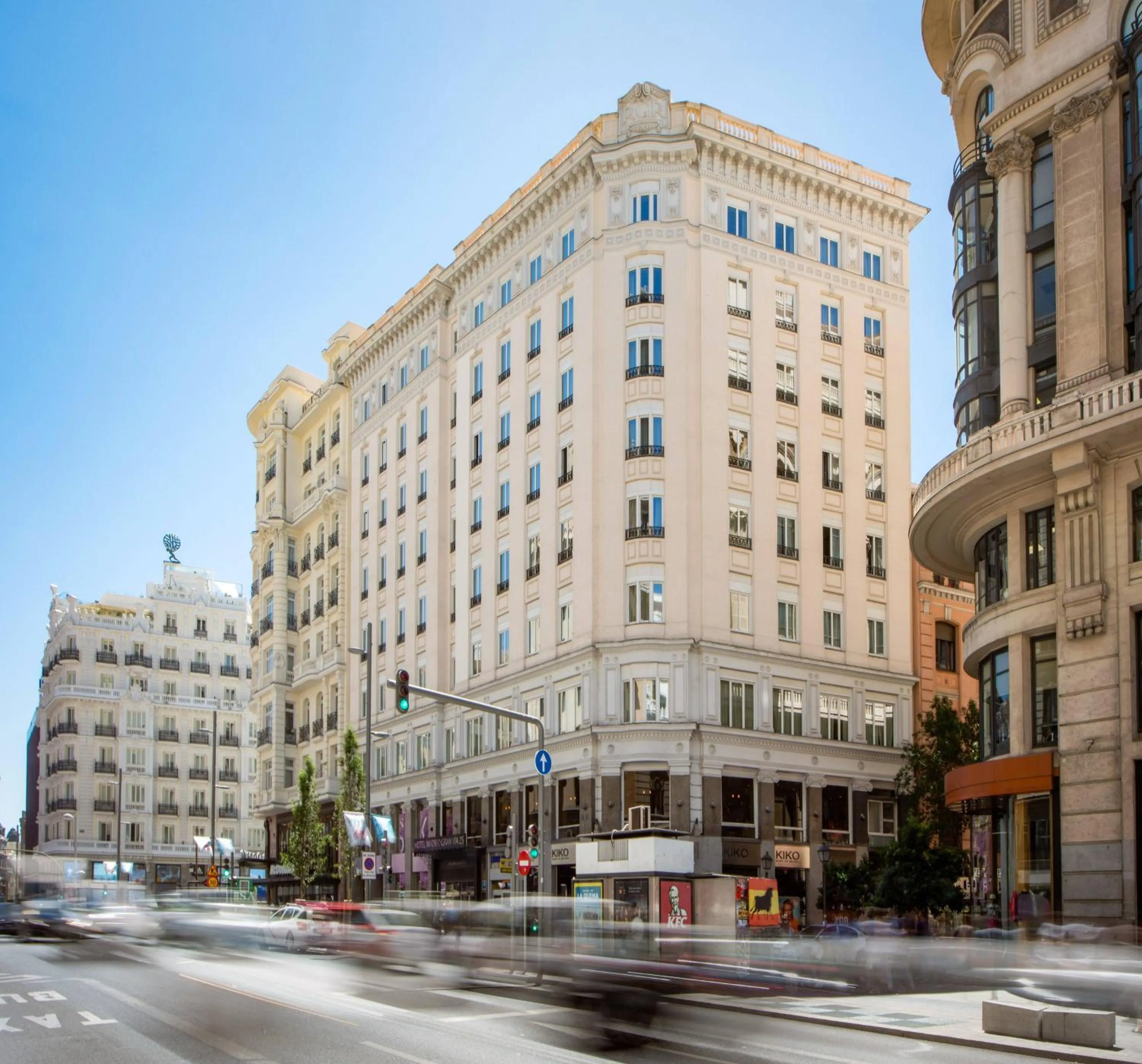 Property building in Hotel Madrid Gran Vía 25 Affiliated by Meliá