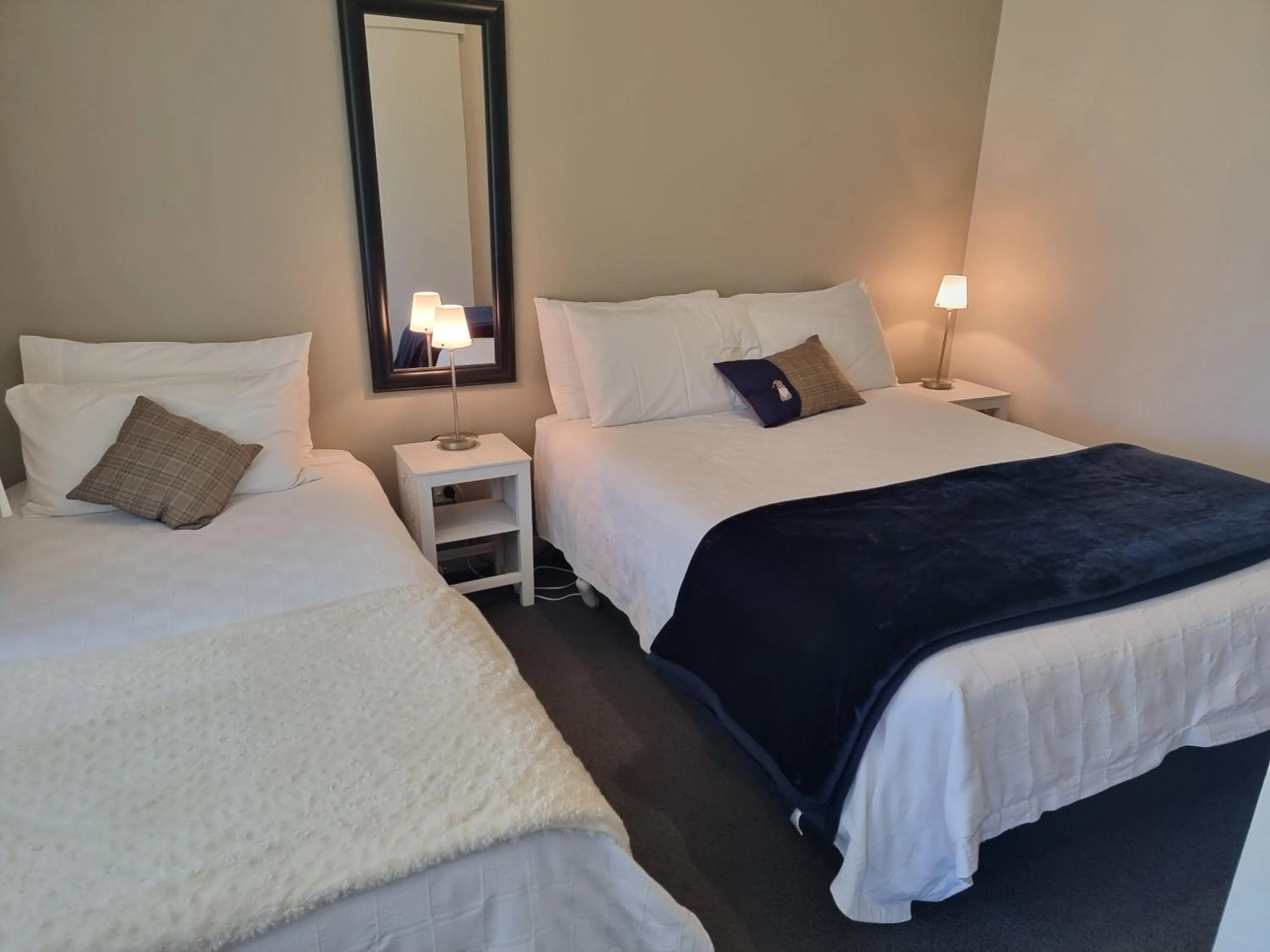 Bedroom, Bed in Cheviot Motels, Cabins and Camp