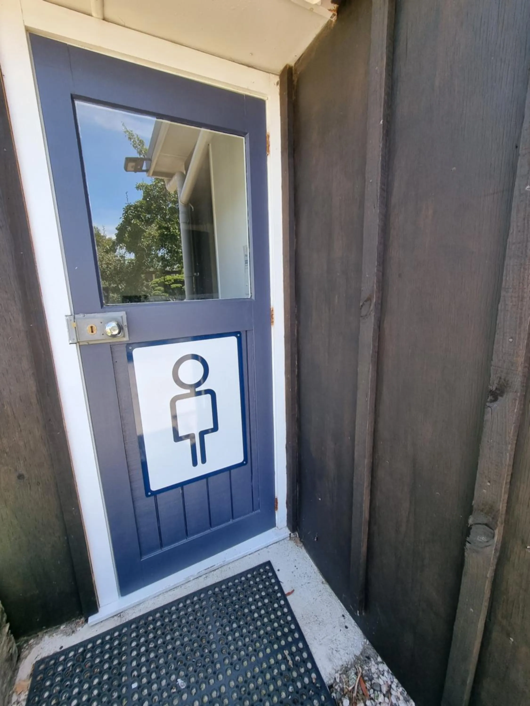 Bathroom in Cheviot Motels, Cabins and Camp