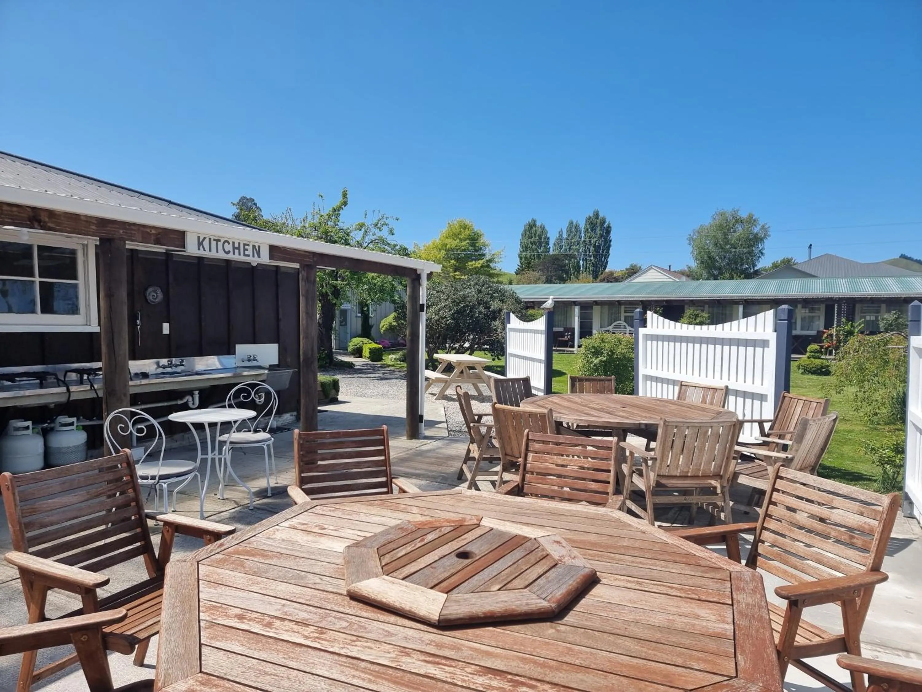 Dining area in Cheviot Motels, Cabins and Camp
