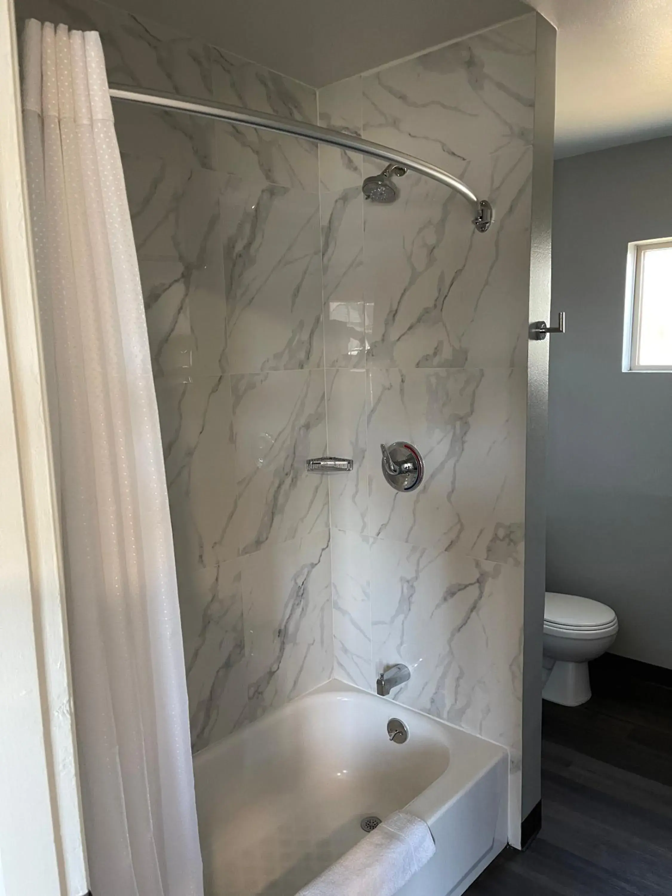 Double Room with Private Bathroom - single occupancy in Holiday Motel Double Room with Private Bathroom - single occupancy in Holiday Motel