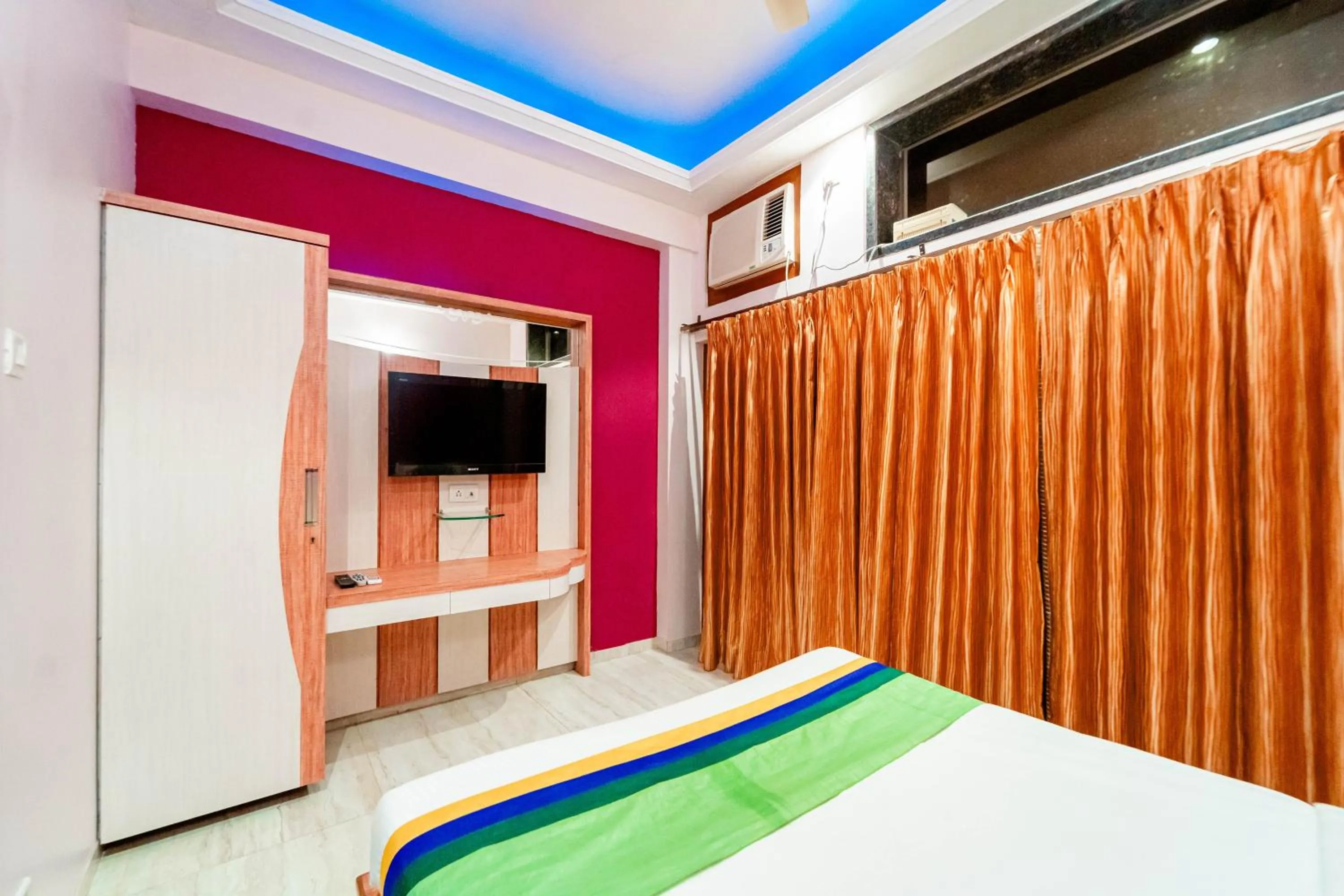 Bedroom in Treebo Raval Resort with Valley View