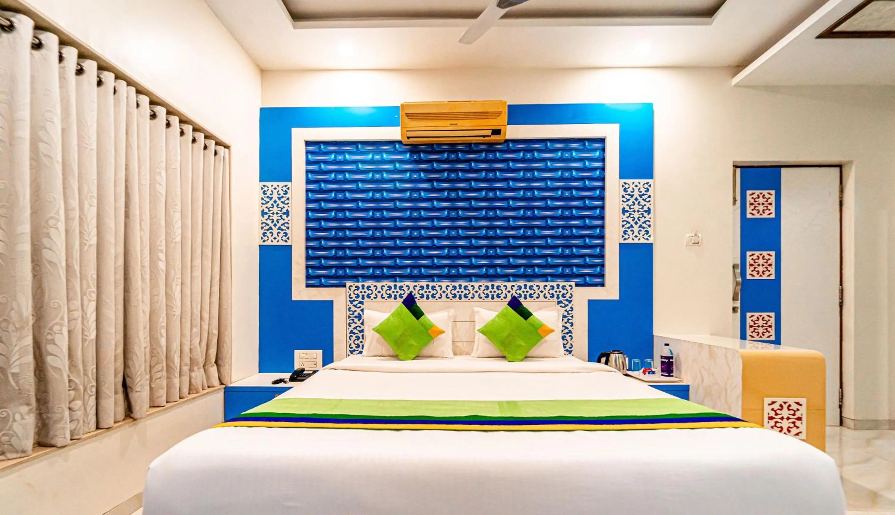 Bedroom in Treebo Raval Resort with Valley View