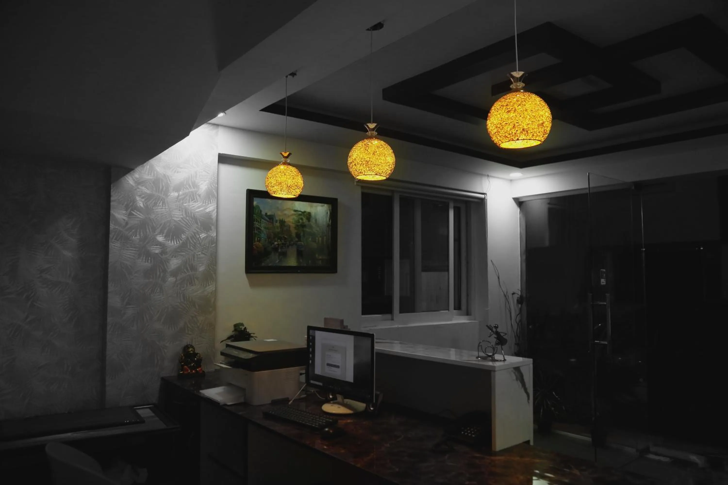 Lobby or reception in Hotel Bangalore Airport Inn, Near kempegowda Airport, Airport Pickup & Drop Available 24X7