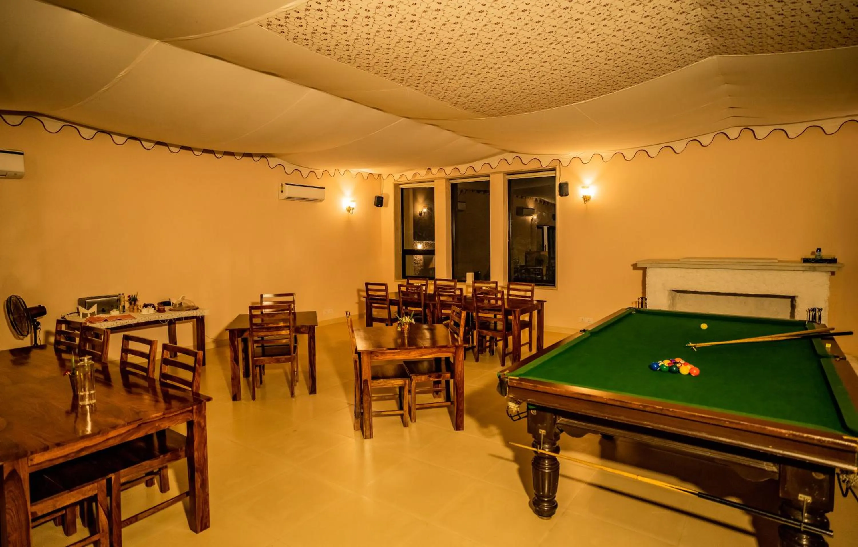 Billiard in Guldaar Sariska - A luxury Forest Resort