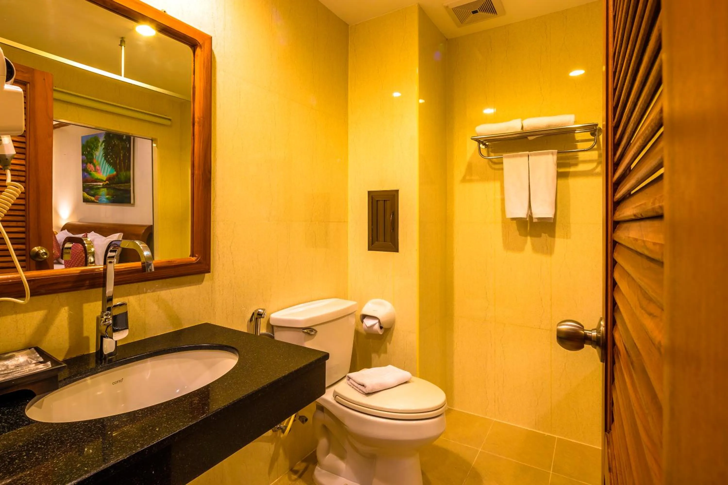 Shower in Patong Heaven