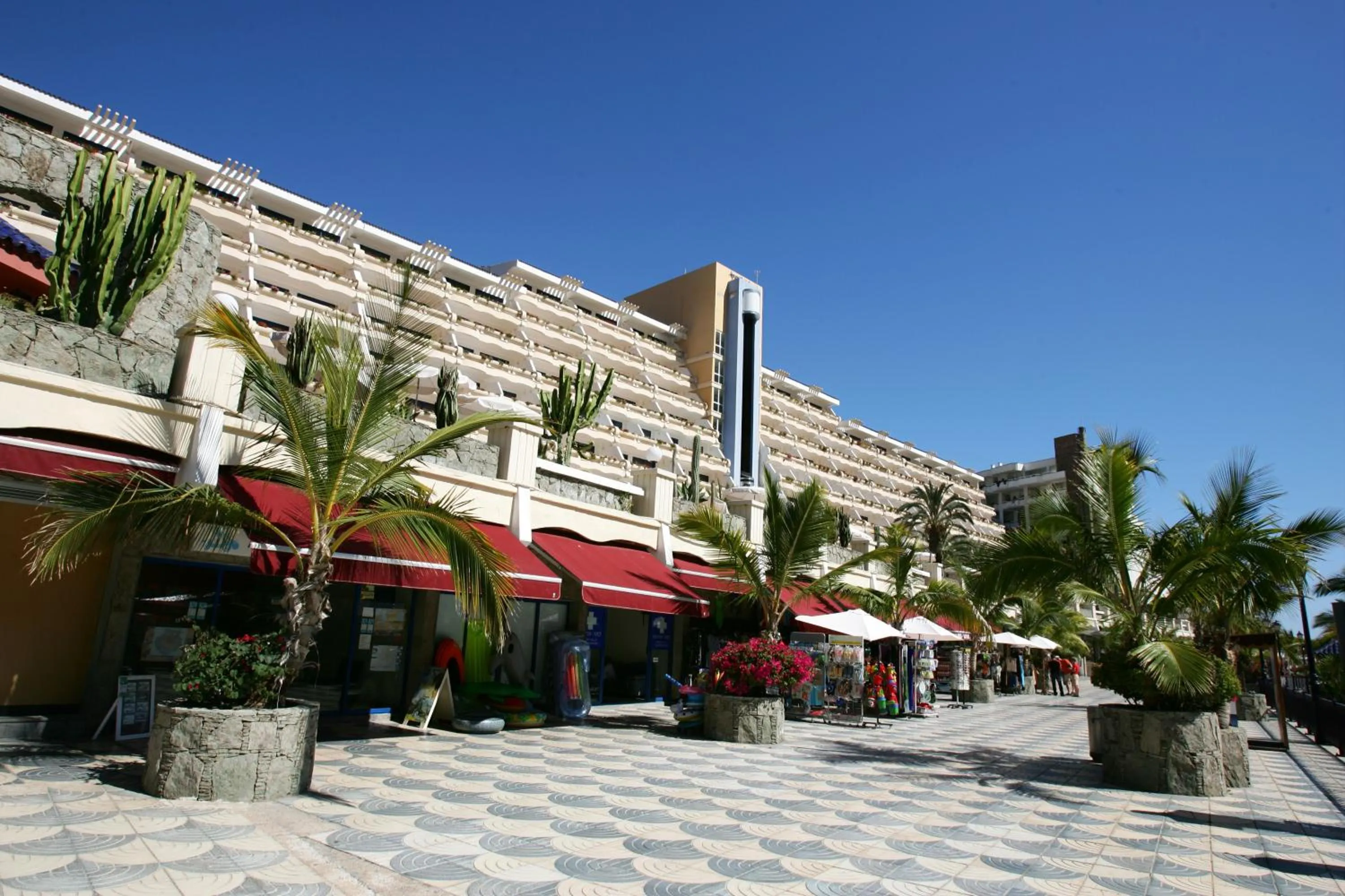 Property building in Hotel LIVVO Lago Taurito & Aquapark