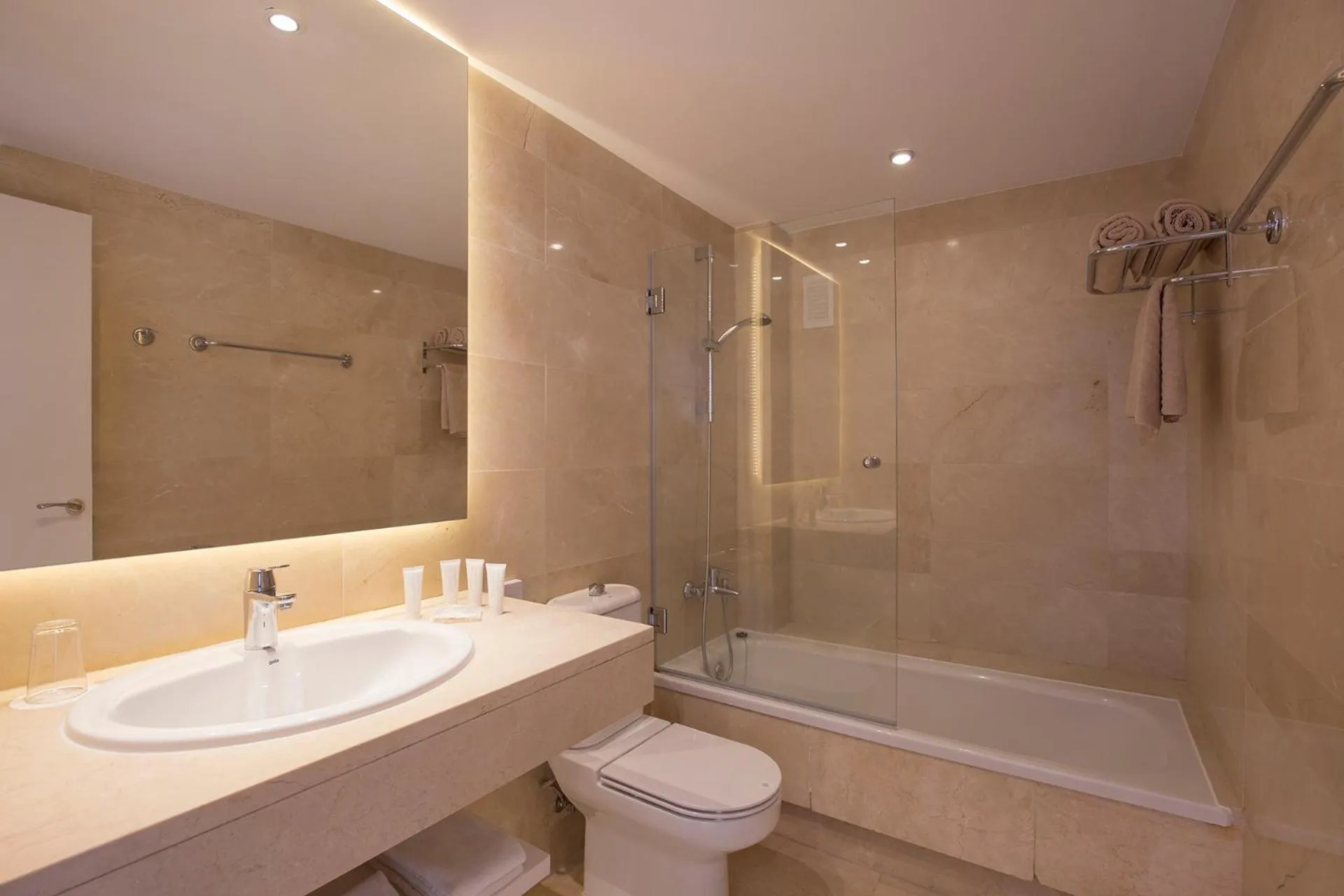 Toilet in Canyamel Park Hotel & Spa - 4* Sup - Adults only (+16)