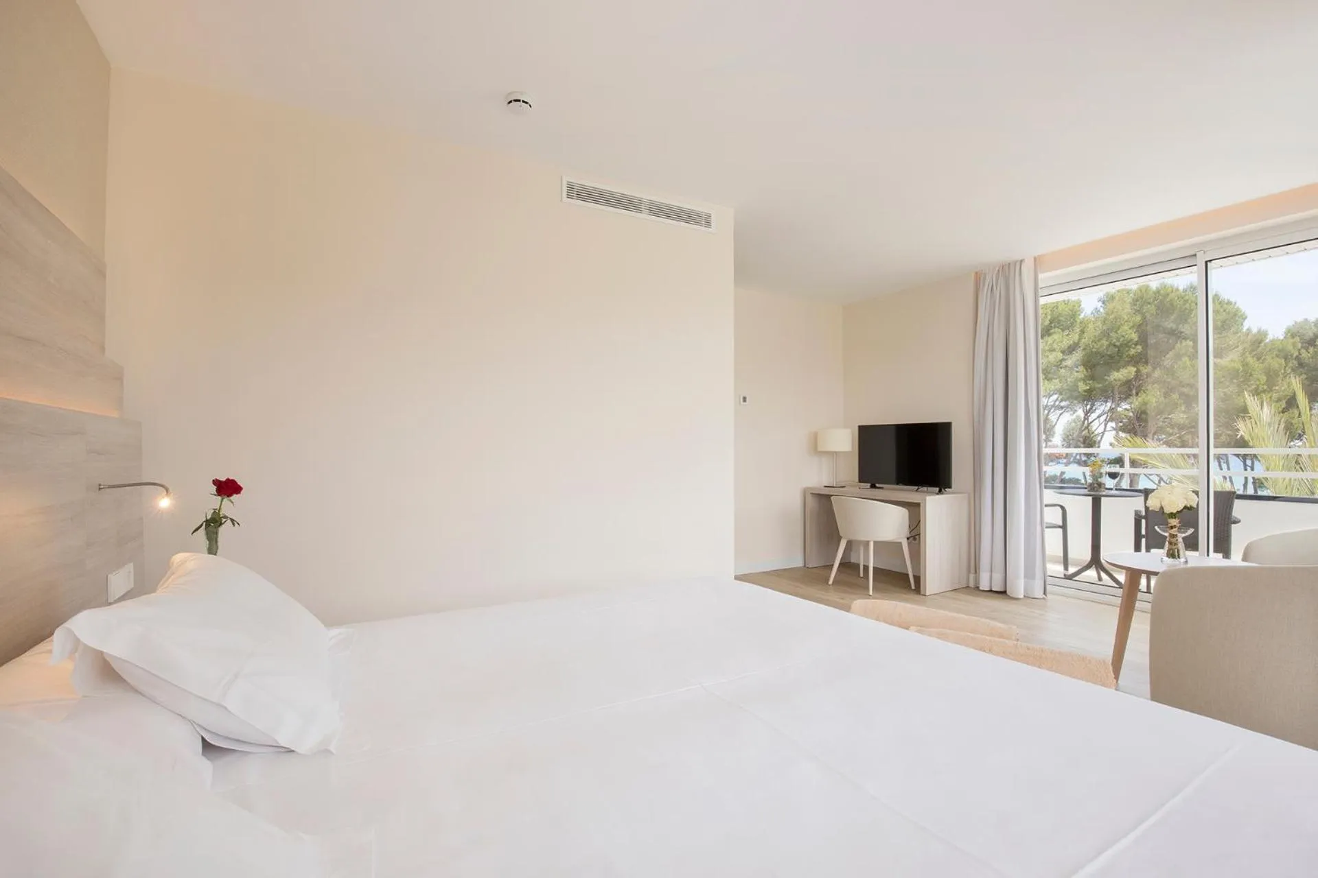 Photo of the whole room, Bed in Canyamel Park Hotel & Spa - 4* Sup - Adults only (+16)