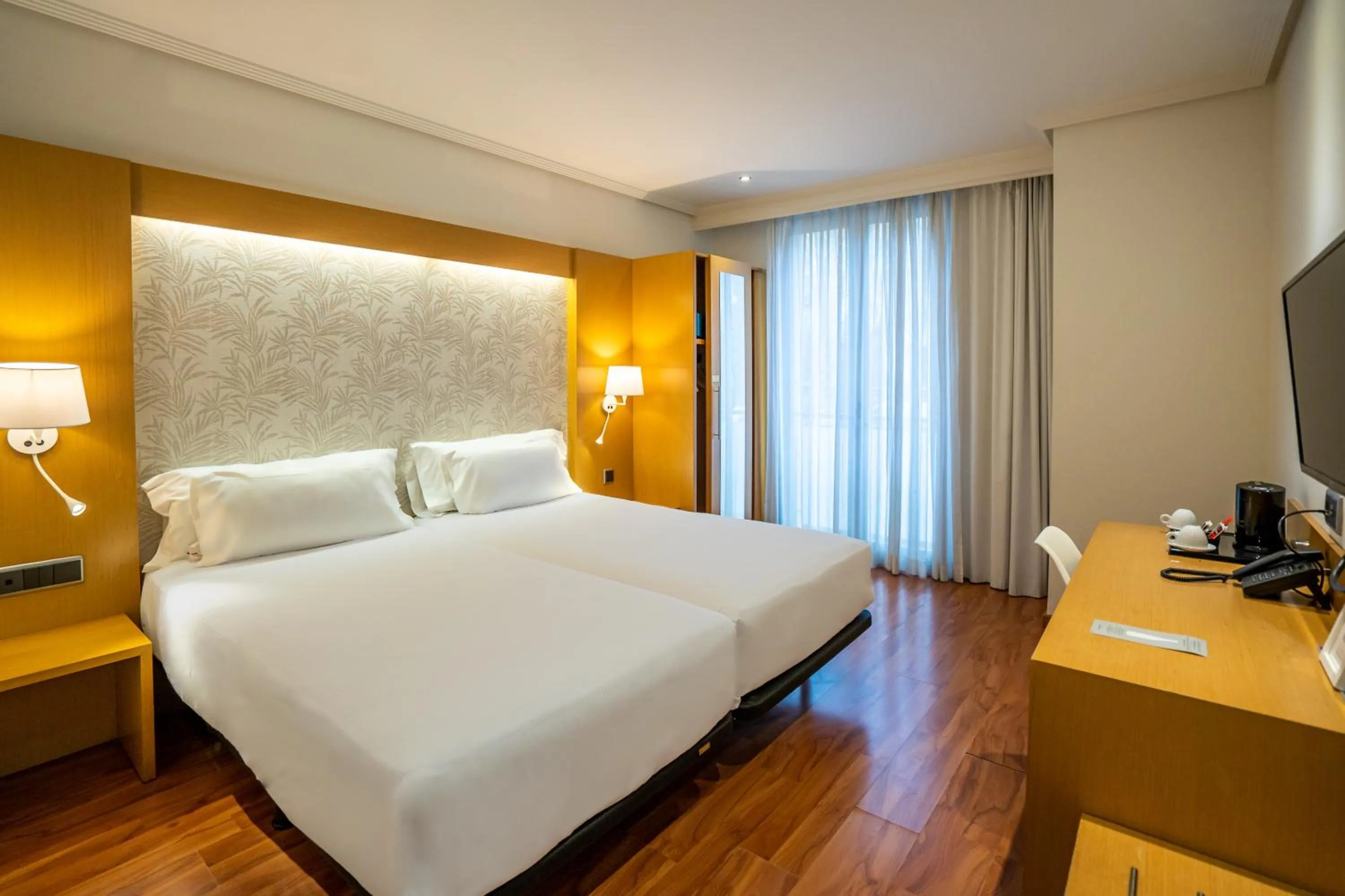 Bed in Abba Rambla Hotel