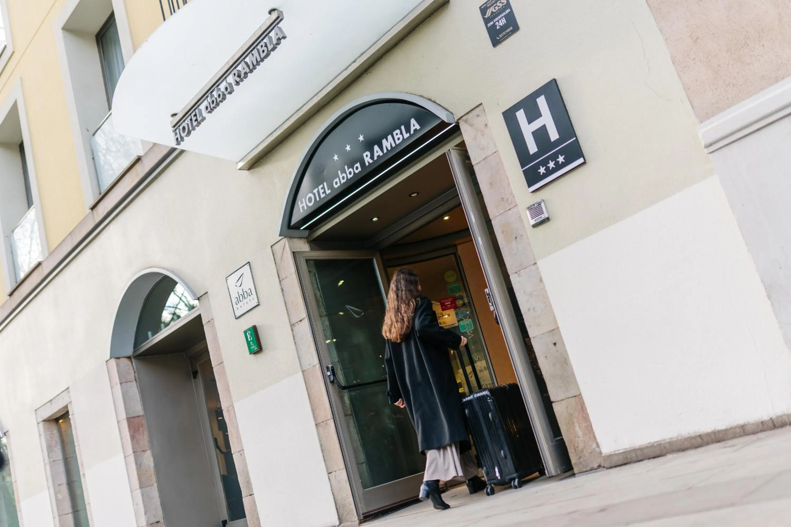 Property building in Abba Rambla Hotel