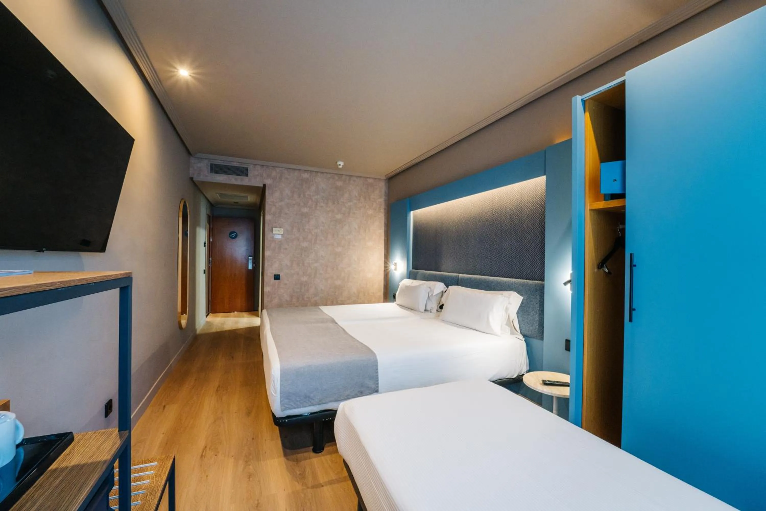 Bedroom, Bed in Abba Rambla Hotel