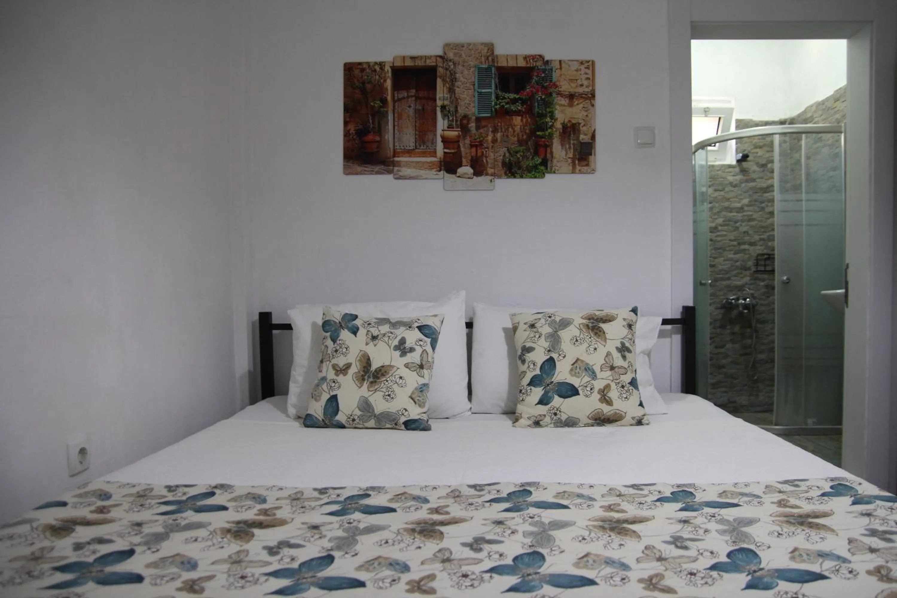 Photo of the whole room in Eski Datça Pansiyon