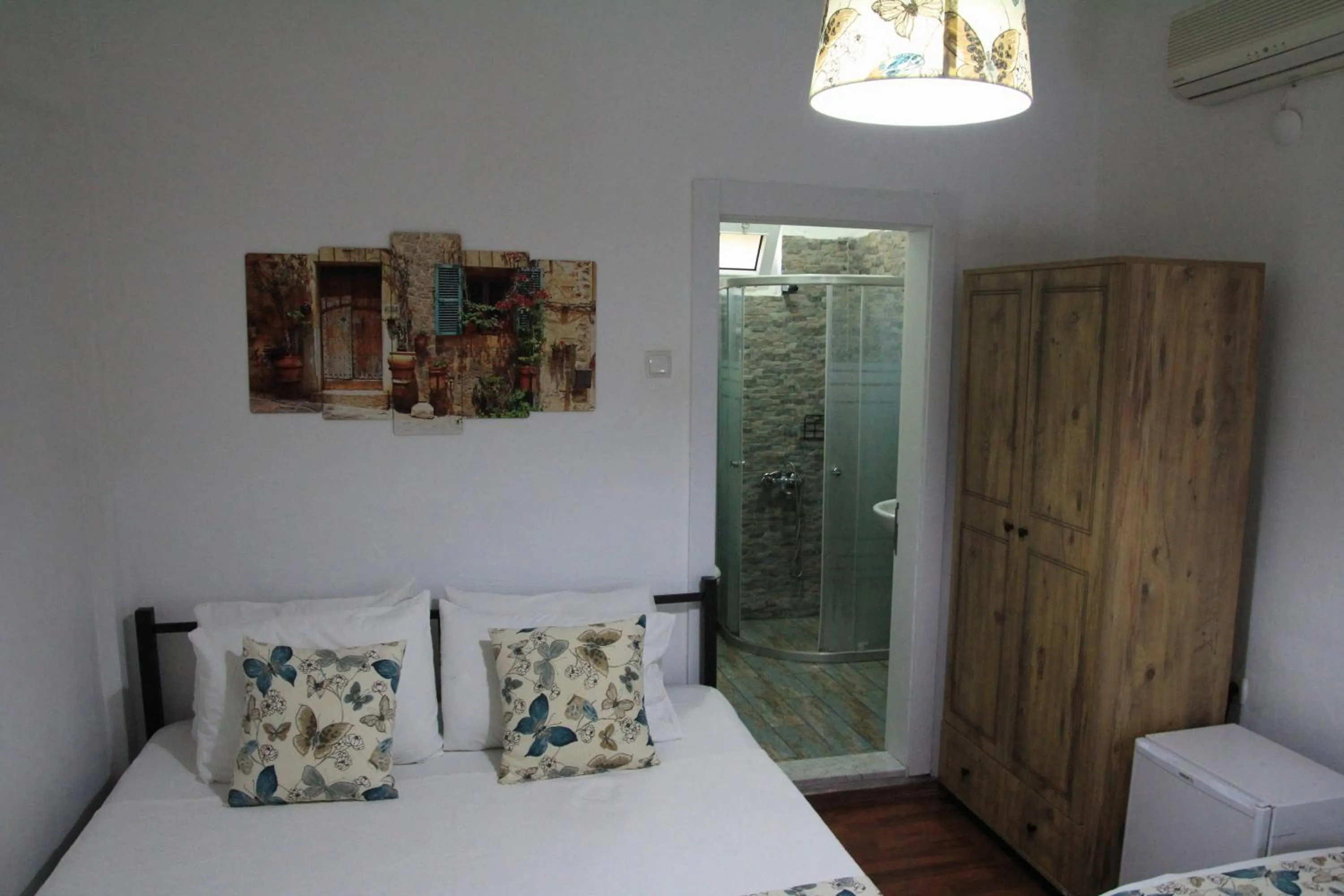 Photo of the whole room in Eski Datça Pansiyon