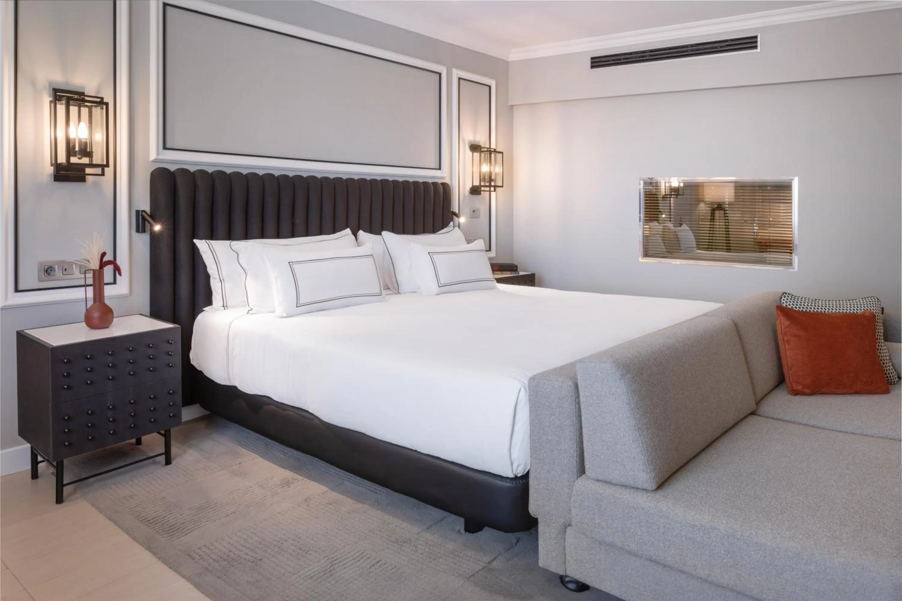 Bed in Melia Sevilla