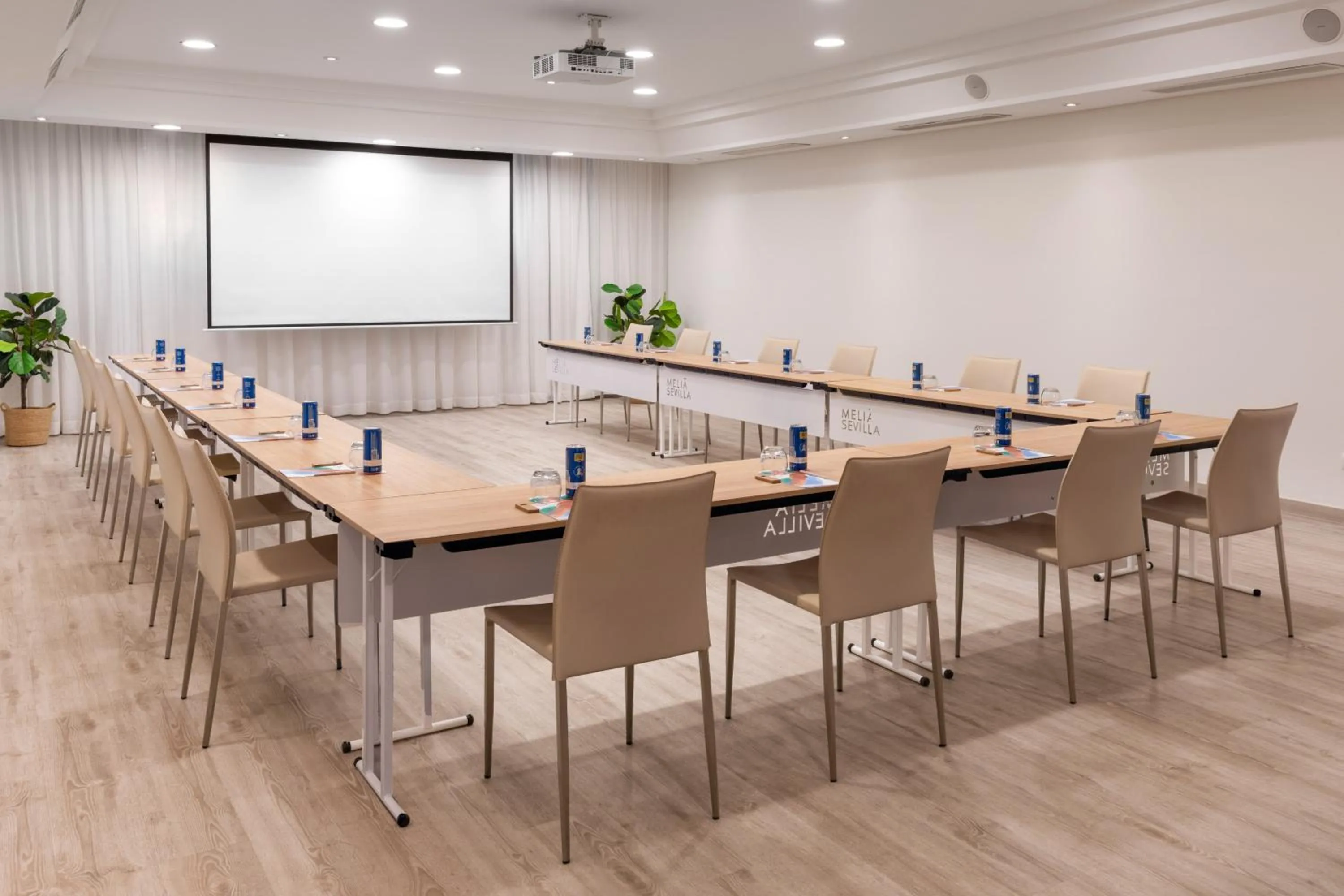 Meeting/conference room in Melia Sevilla