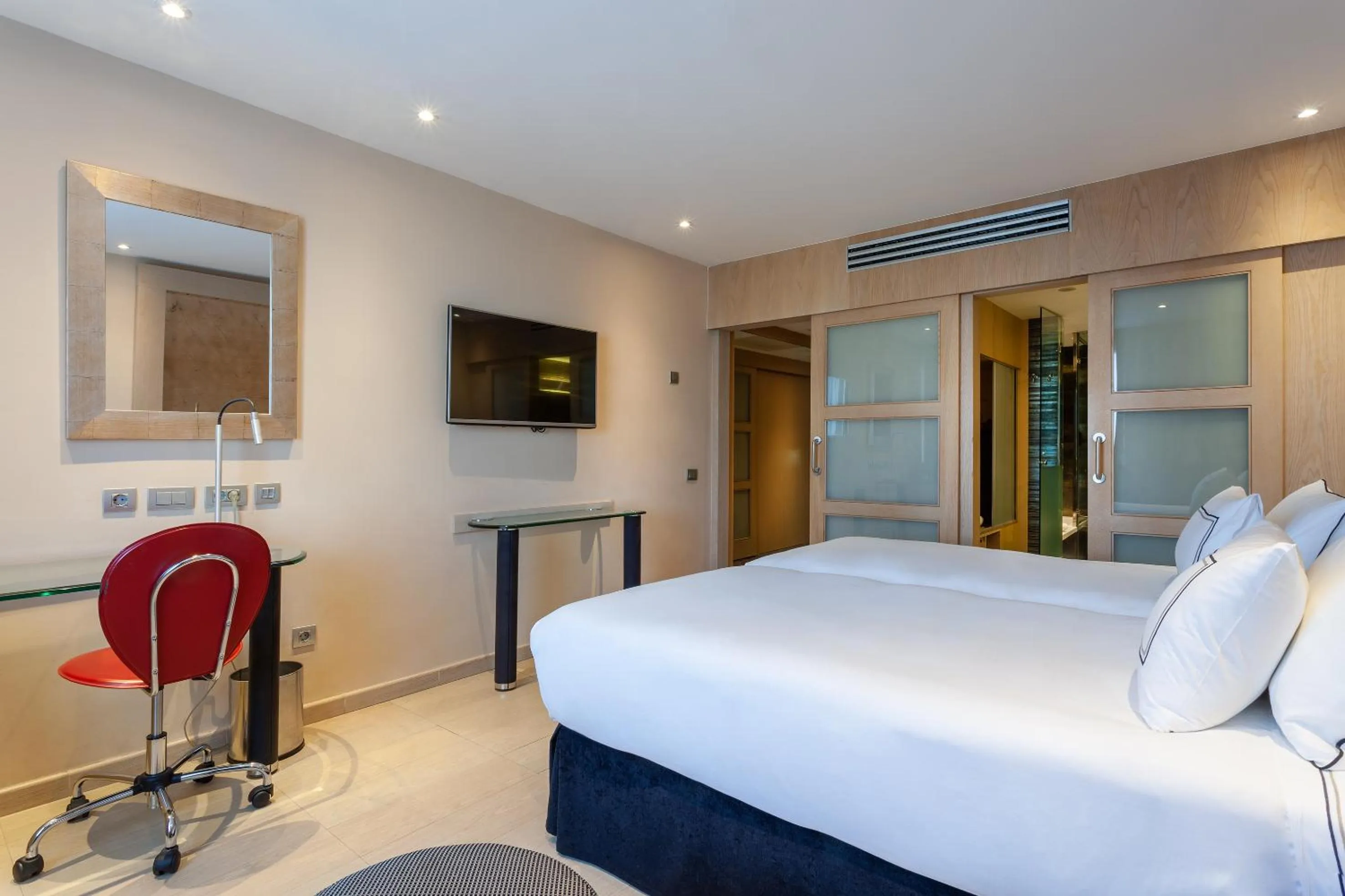 Bedroom, Bed in Melia Sevilla