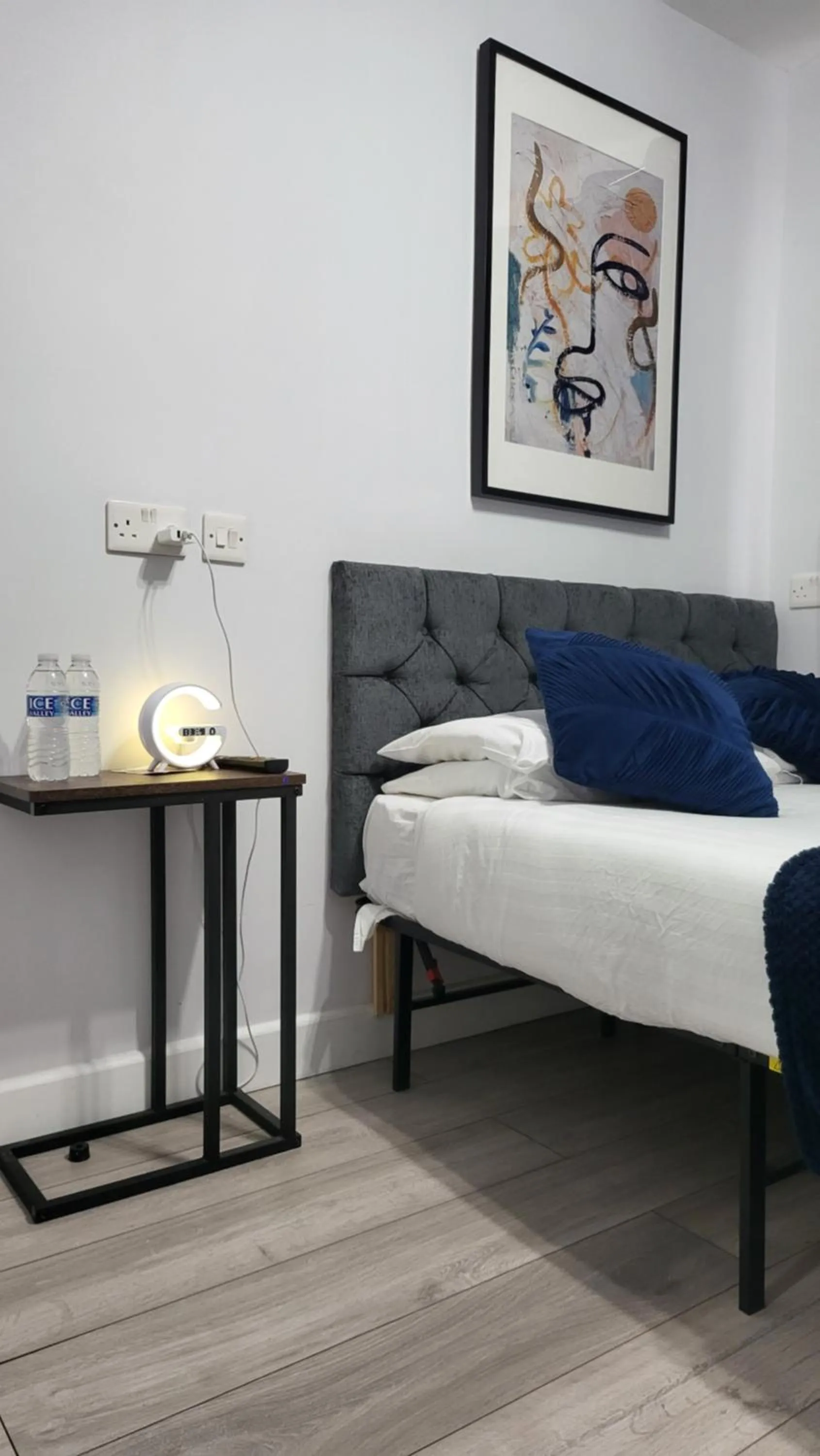 Bed in Argyle Square Hotel