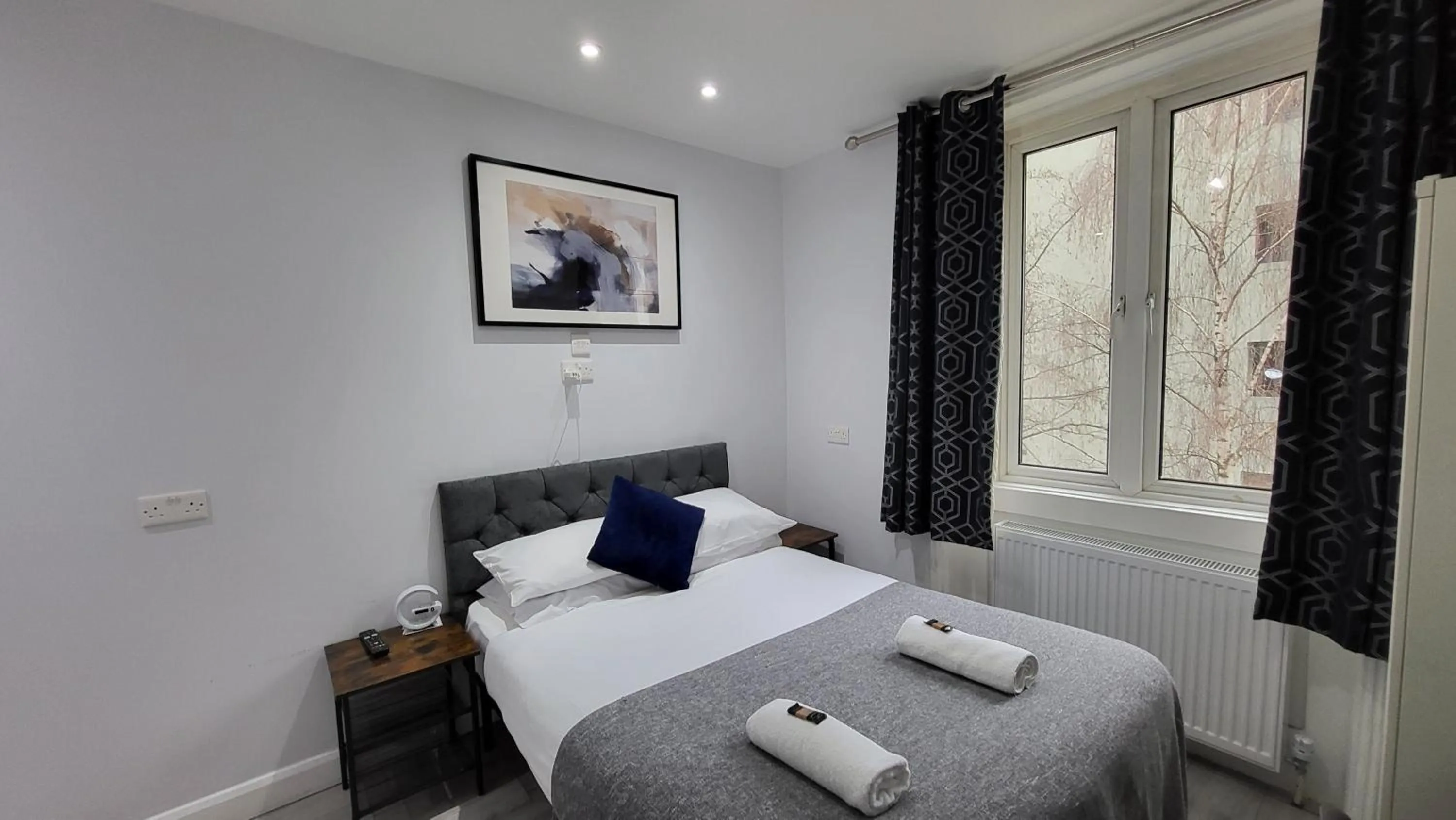 Bed in Argyle Square Hotel