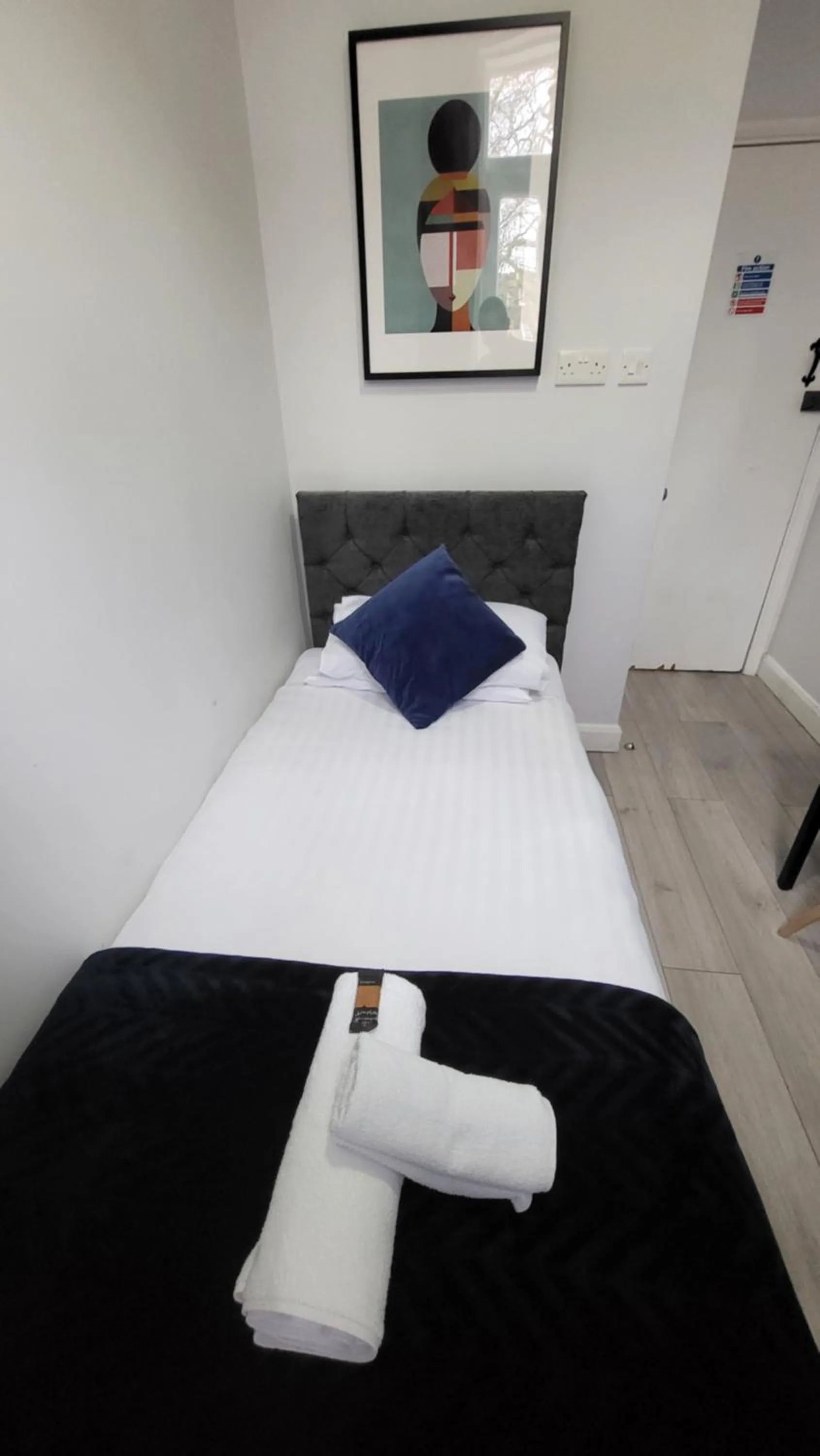 Bed in Argyle Square Hotel