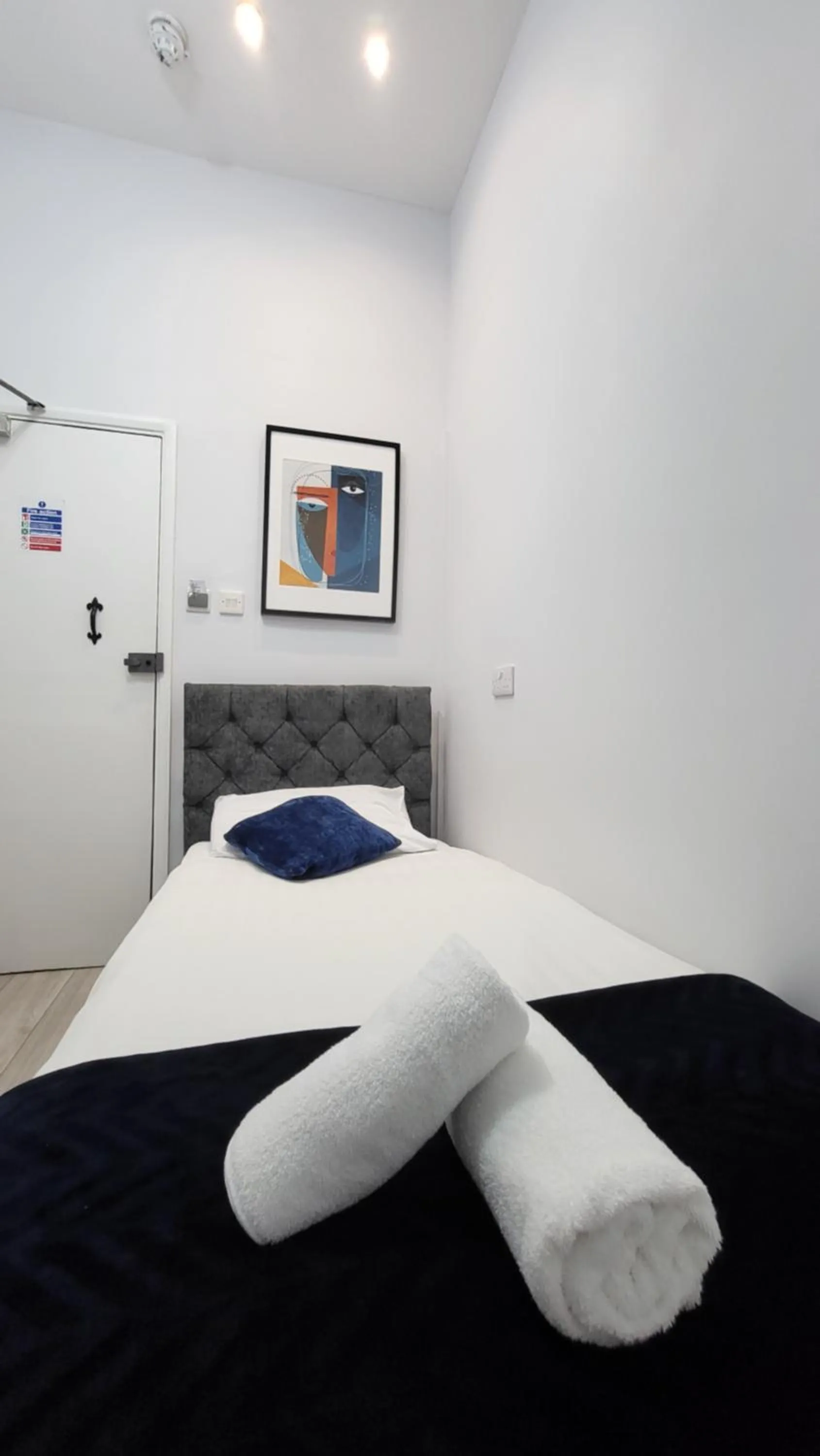 Bedroom, Bed in Argyle Square Hotel