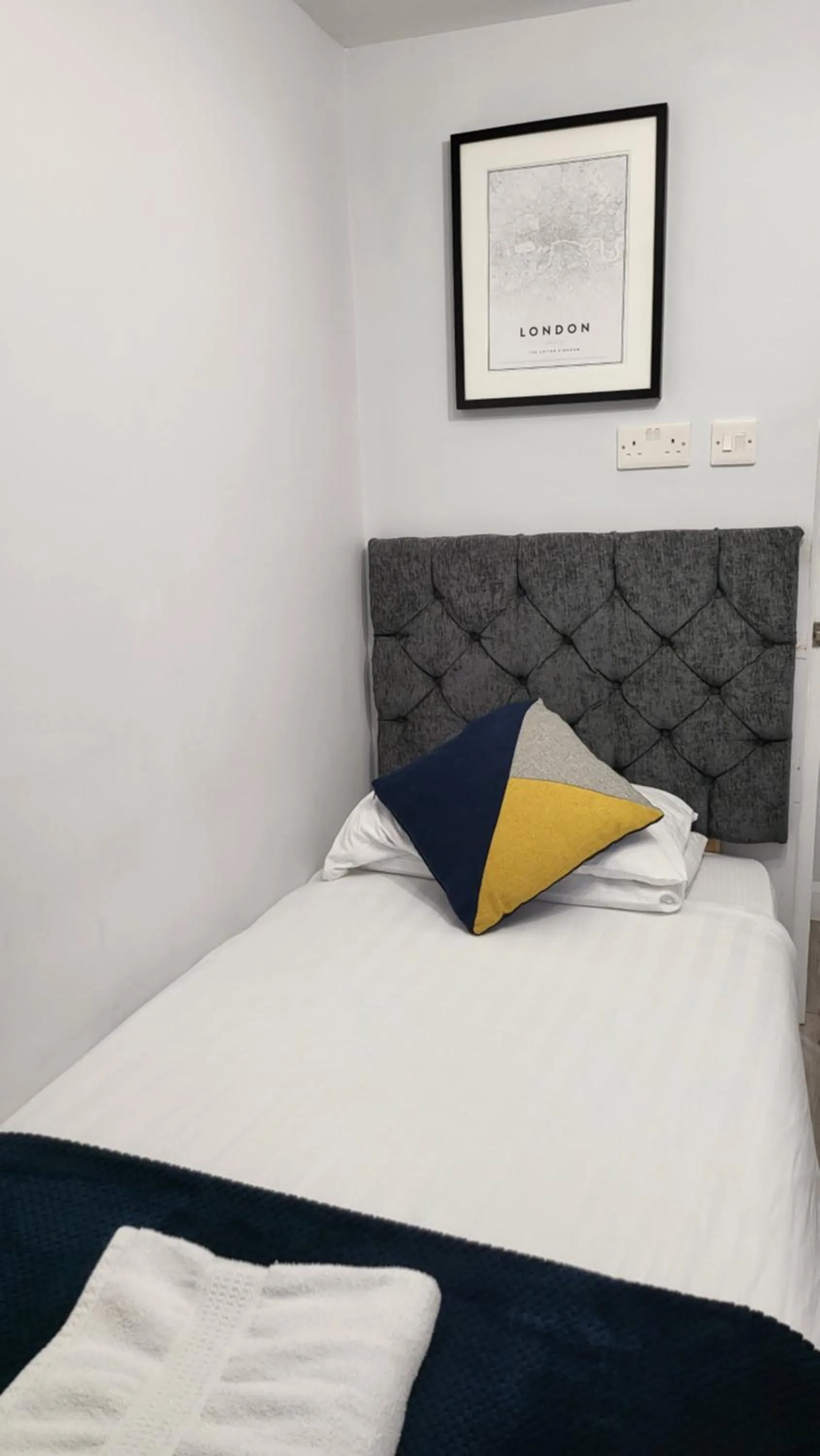 Bed in Argyle Square Hotel