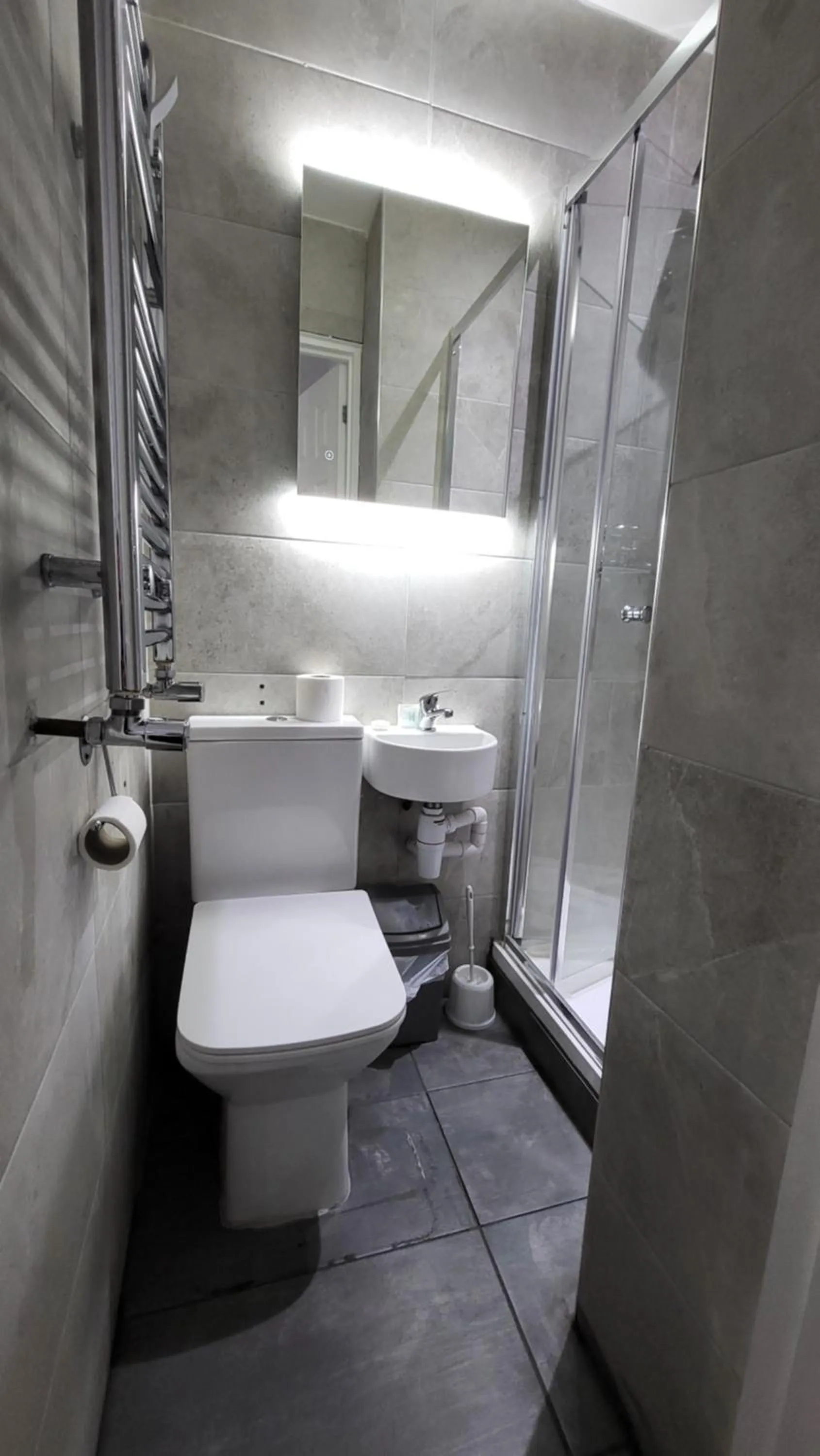 Bathroom in Argyle Square Hotel