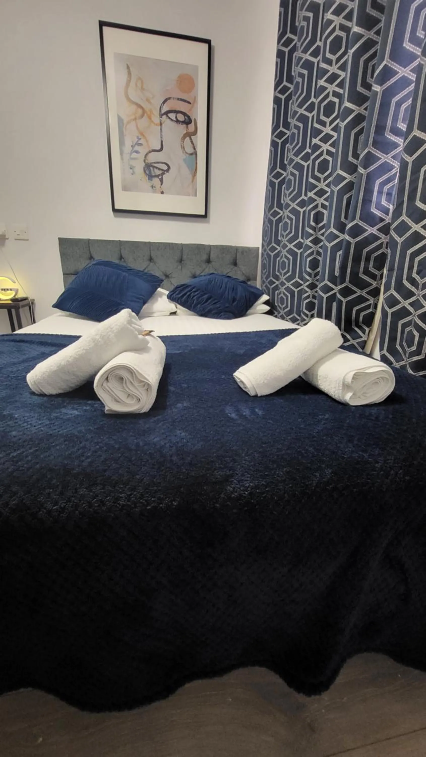 Bed in Argyle Square Hotel