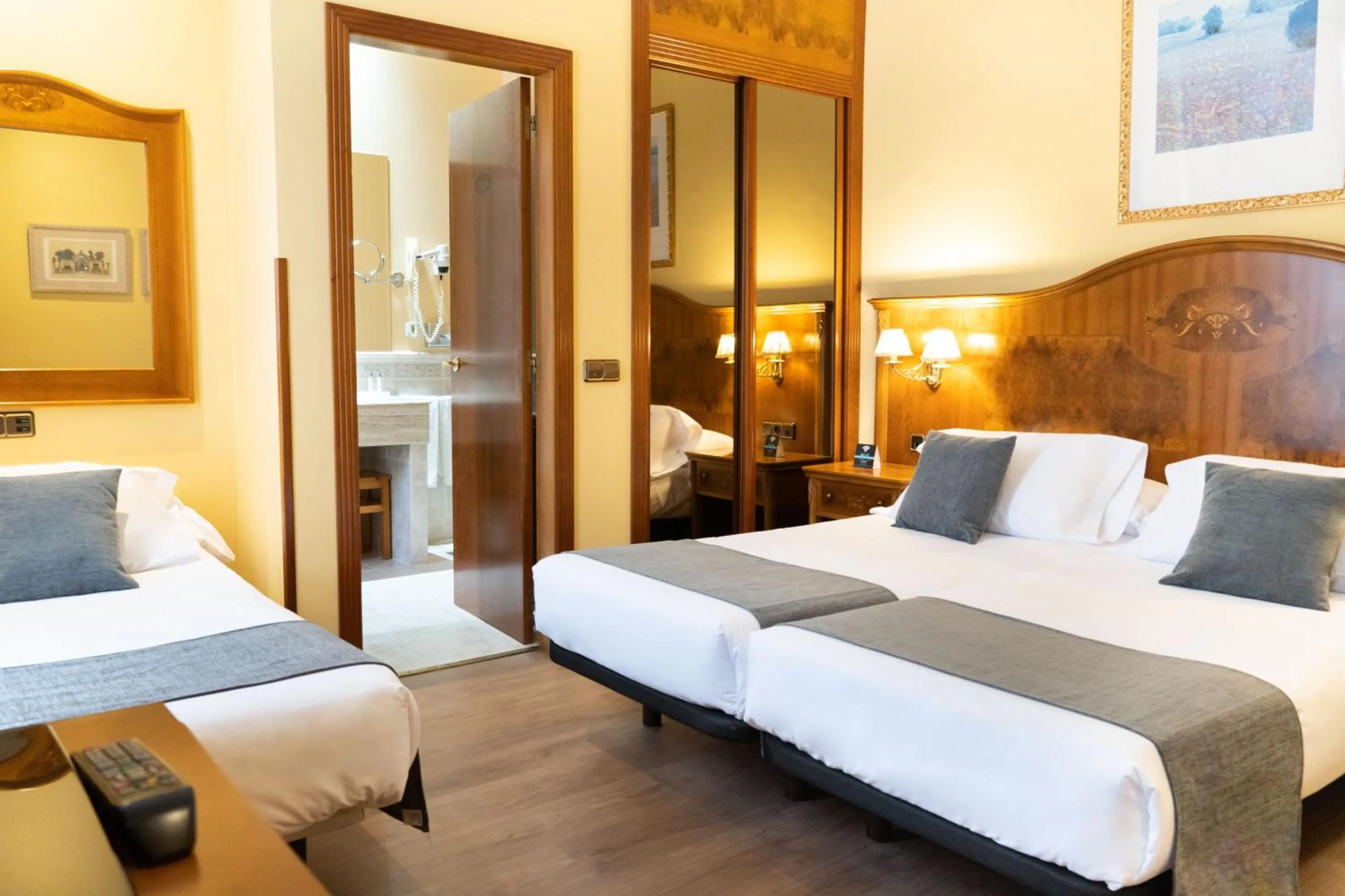 Bedroom, Bed in Hotel Alda Mercado de Zamora