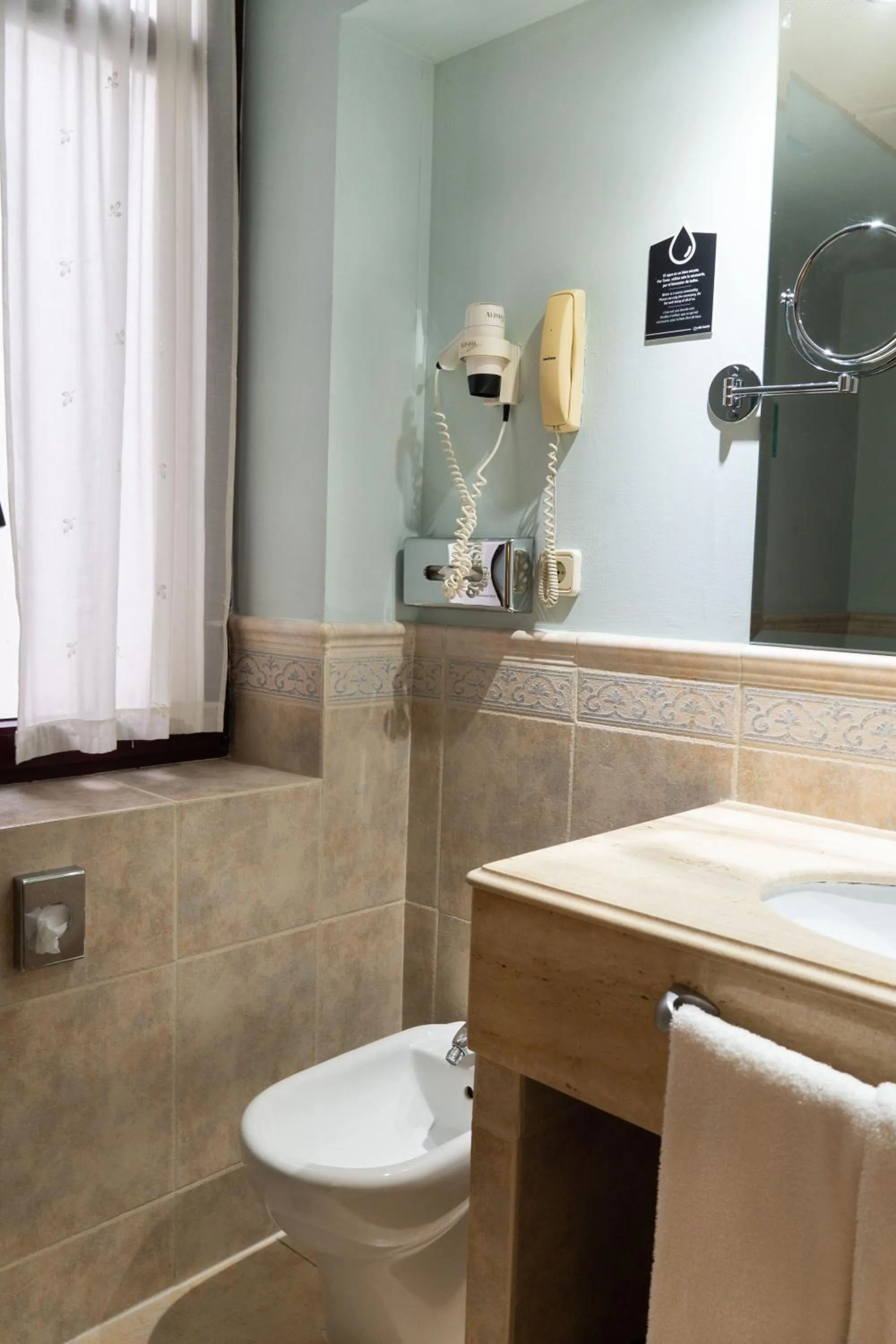 Bathroom in Hotel Alda Mercado de Zamora