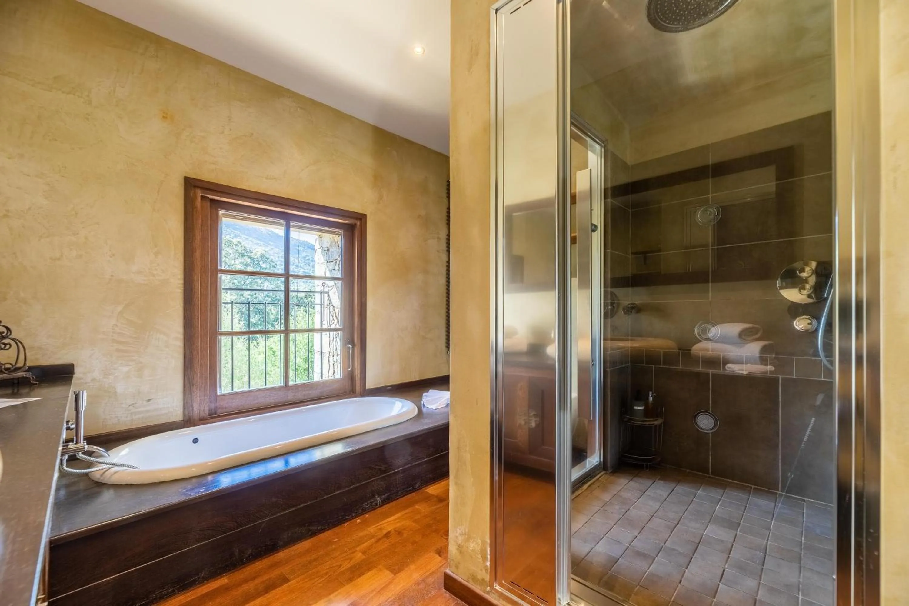 Shower in Domaine du Reginu