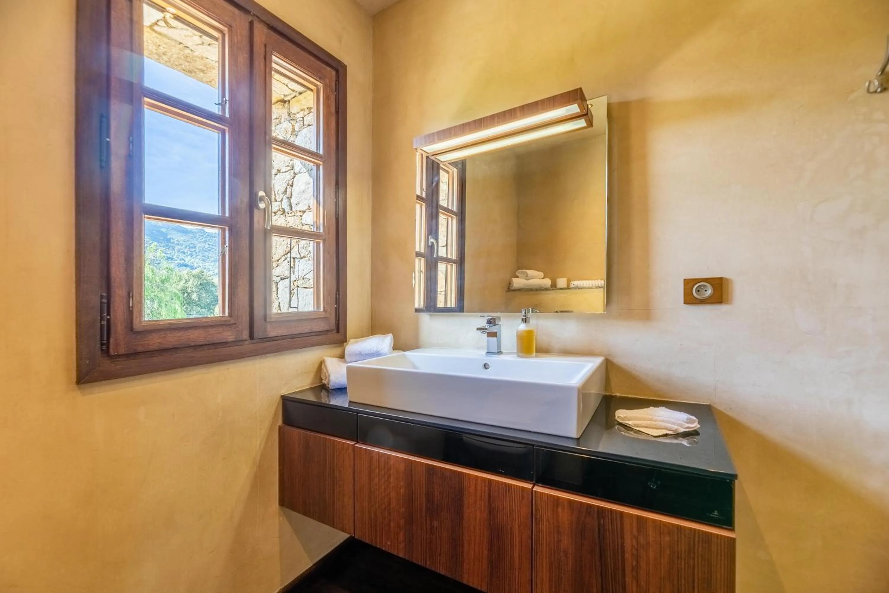 Bathroom in Domaine du Reginu