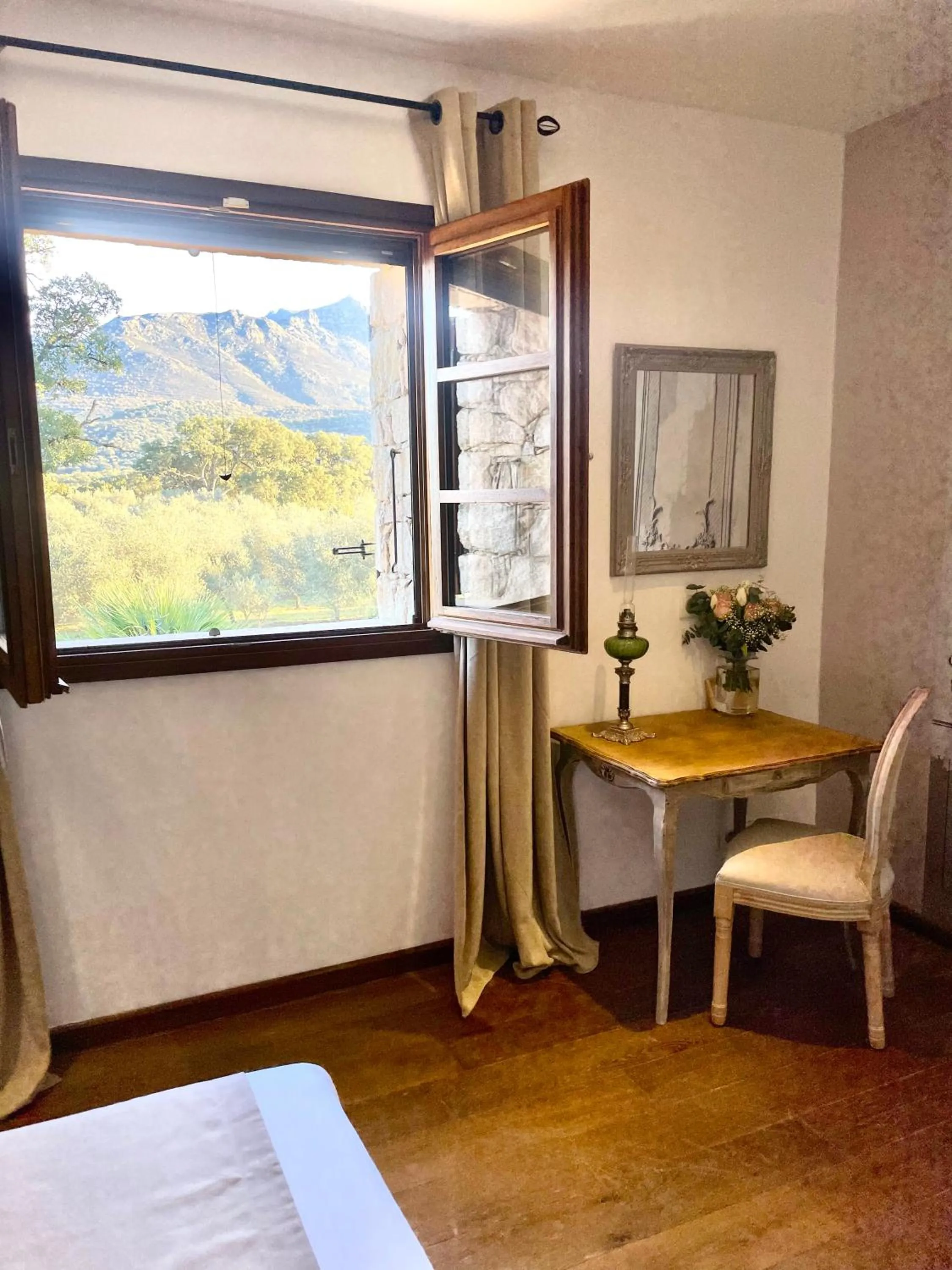 Bedroom, Bed in Domaine du Reginu