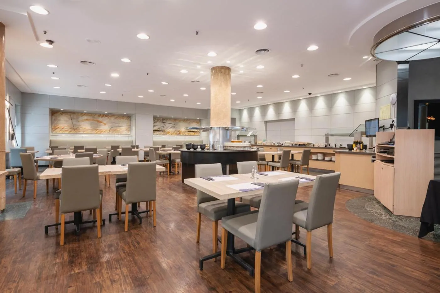 Restaurant/places to eat in Gran Hotel Havana 4Sup by Escampa Hotels