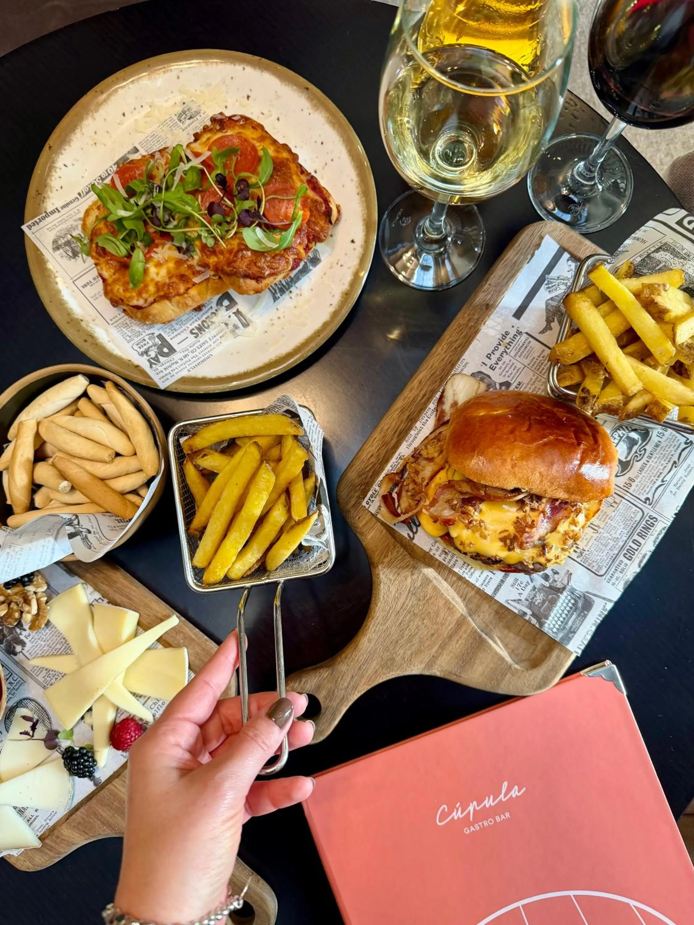 Lounge or bar in Gran Hotel Havana 4Sup by Escampa Hotels