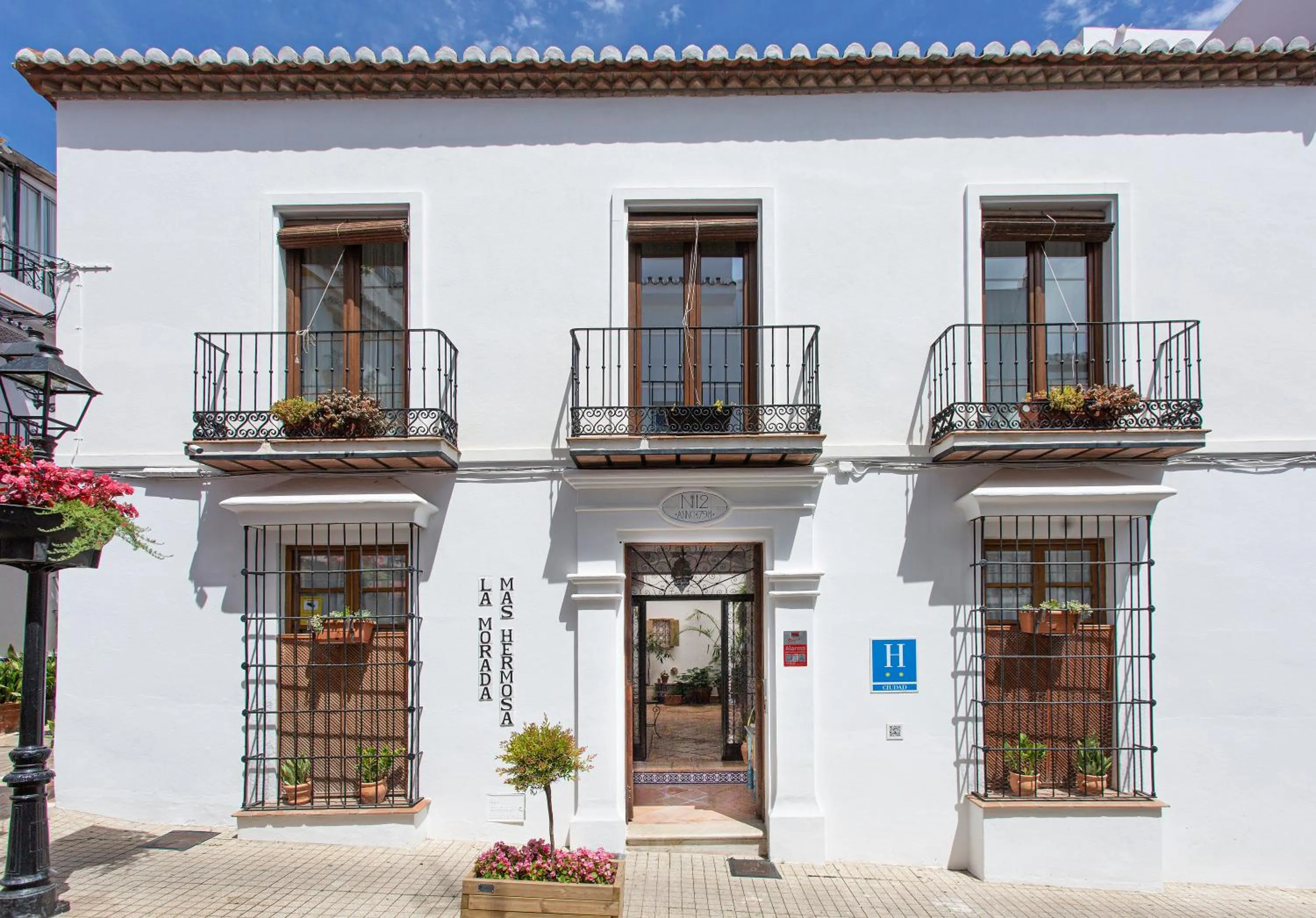 Property building in La Morada Mas Hermosa