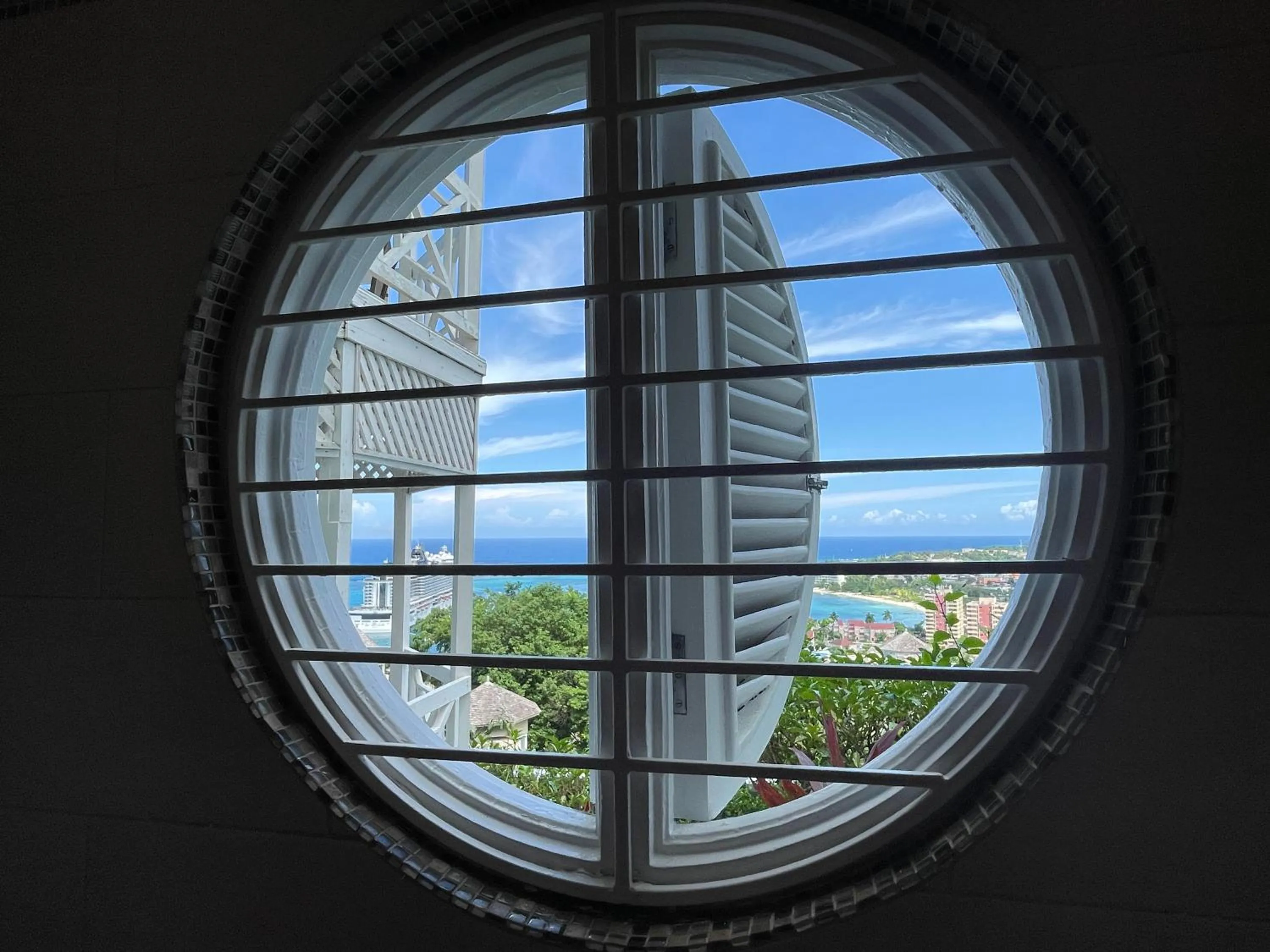 Shower in Hummingbird Retreat - Luxury Oceanview Apt, 7-Minute Walk to Beach