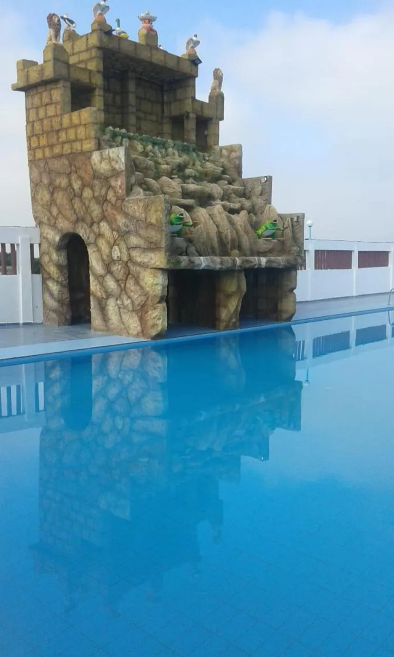 Swimming pool in Hôtel Briech & Spa