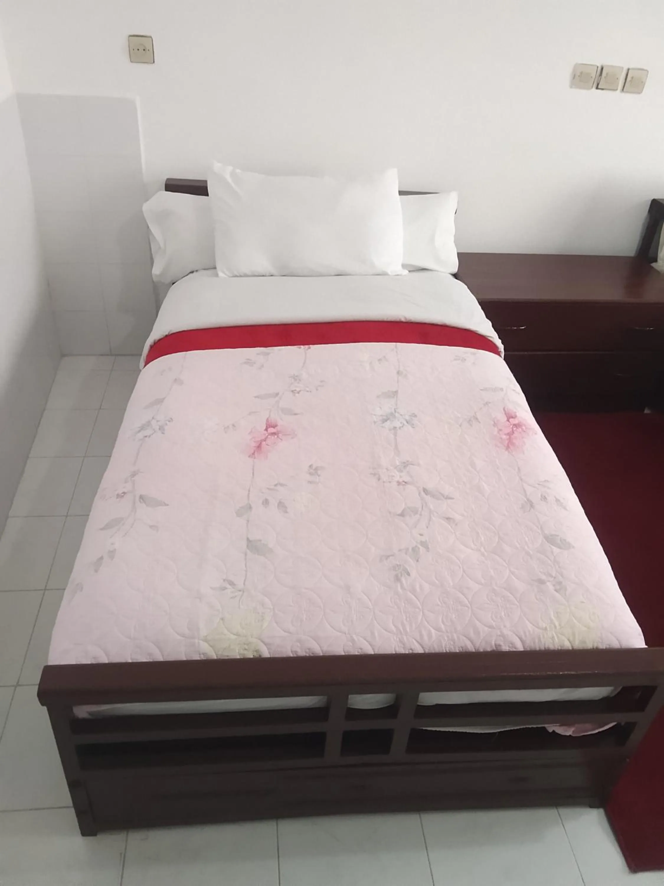 Bed in Hôtel Briech & Spa