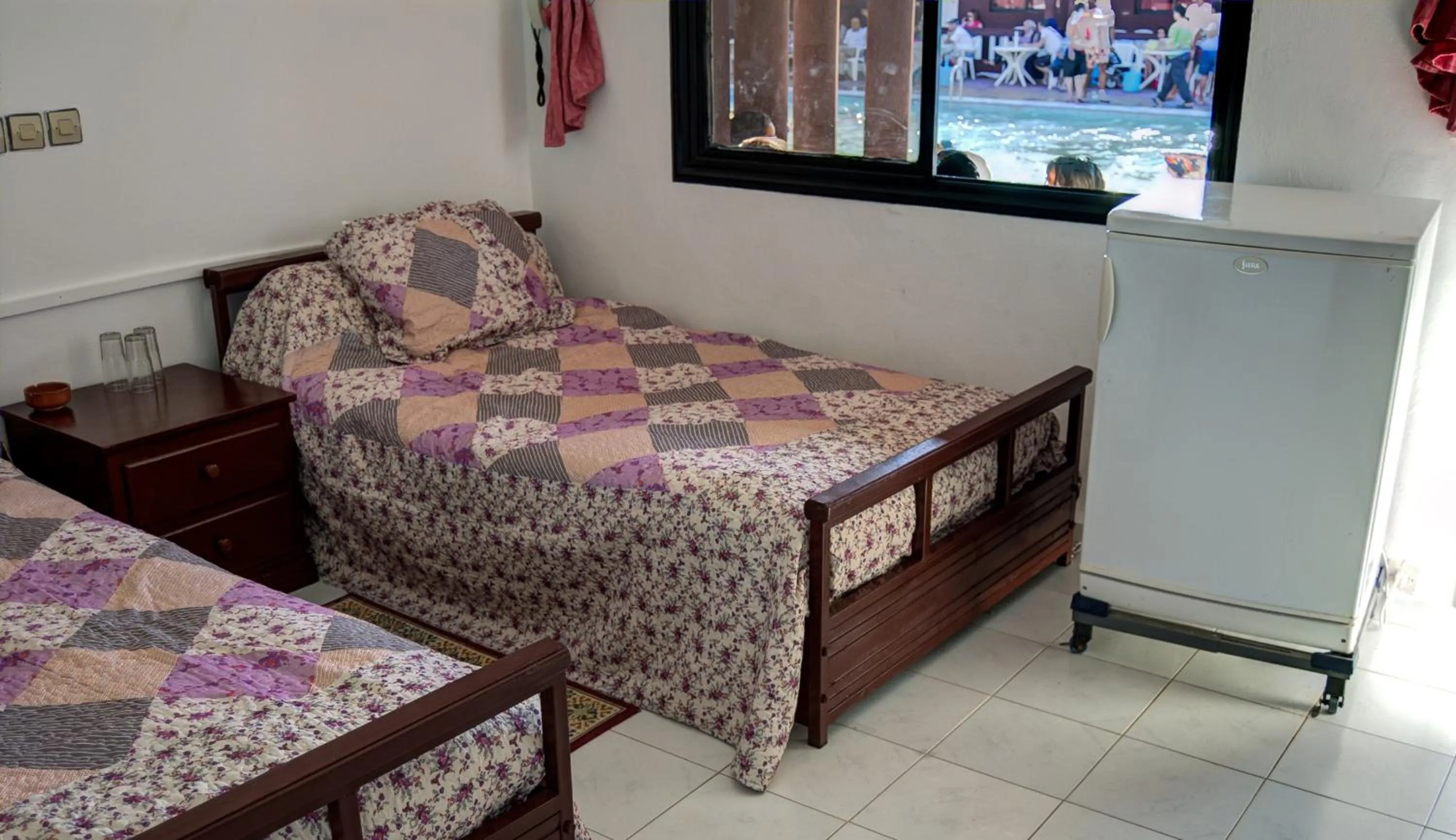 Garden view, Bed in Hôtel Briech & Spa