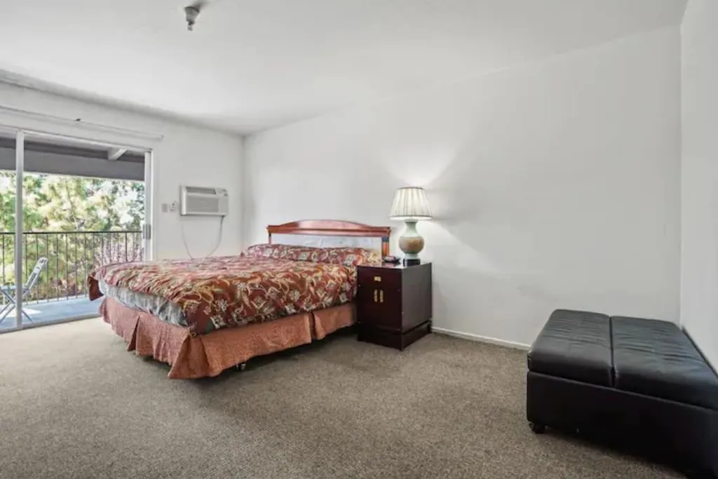 Bed in Mission Peak Lodge